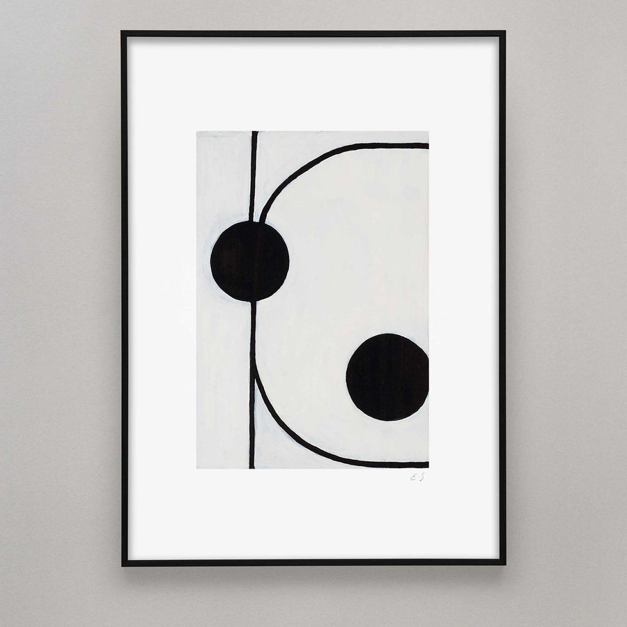 Alium（アリウム）は、デンマーク・コペンハーゲン発のアートとインテリアの融合を目指すポスターブランドかつギャラリーです。2010年代半ばにThe Poster Club創業者トーマスニッセン氏らによって設立され、歴史あるフレデリクスベルク市庁舎横の建物を拠点に、限定アート作品とオブジェを展示・販売しています。カラーや構図にこだわったポスターは、北欧的なスローライフや自然美を背景としつつ、無機質でミニマルな空間にも調和します。クラフトマンシップとデザイン性を重視し、アーティストとの協働によるオリジナリティ溢れる作品を通じて、「暮らしを美と創造性で豊かにする」姿勢を訴求しています。ギャラリーでは巡回展やアートイベントを定期開催し、既成のインテリア領域に留まらない文化的な体験の場を提供。ポスターという商材を媒介にしながらも、生活空間とアート空間の垣根を解き、個々の感性に触発を与えることをミッションとしています。