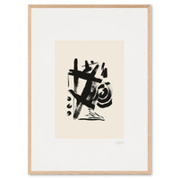 Alium（アリウム）は、デンマーク・コペンハーゲン発のアートとインテリアの融合を目指すポスターブランドかつギャラリーです。2010年代半ばにThe Poster Club創業者トーマスニッセン氏らによって設立され、歴史あるフレデリクスベルク市庁舎横の建物を拠点に、限定アート作品とオブジェを展示・販売しています。カラーや構図にこだわったポスターは、北欧的なスローライフや自然美を背景としつつ、無機質でミニマルな空間にも調和します。クラフトマンシップとデザイン性を重視し、アーティストとの協働によるオリジナリティ溢れる作品を通じて、「暮らしを美と創造性で豊かにする」姿勢を訴求しています。ギャラリーでは巡回展やアートイベントを定期開催し、既成のインテリア領域に留まらない文化的な体験の場を提供。ポスターという商材を媒介にしながらも、生活空間とアート空間の垣根を解き、個々の感性に触発を与えることをミッションとしています。