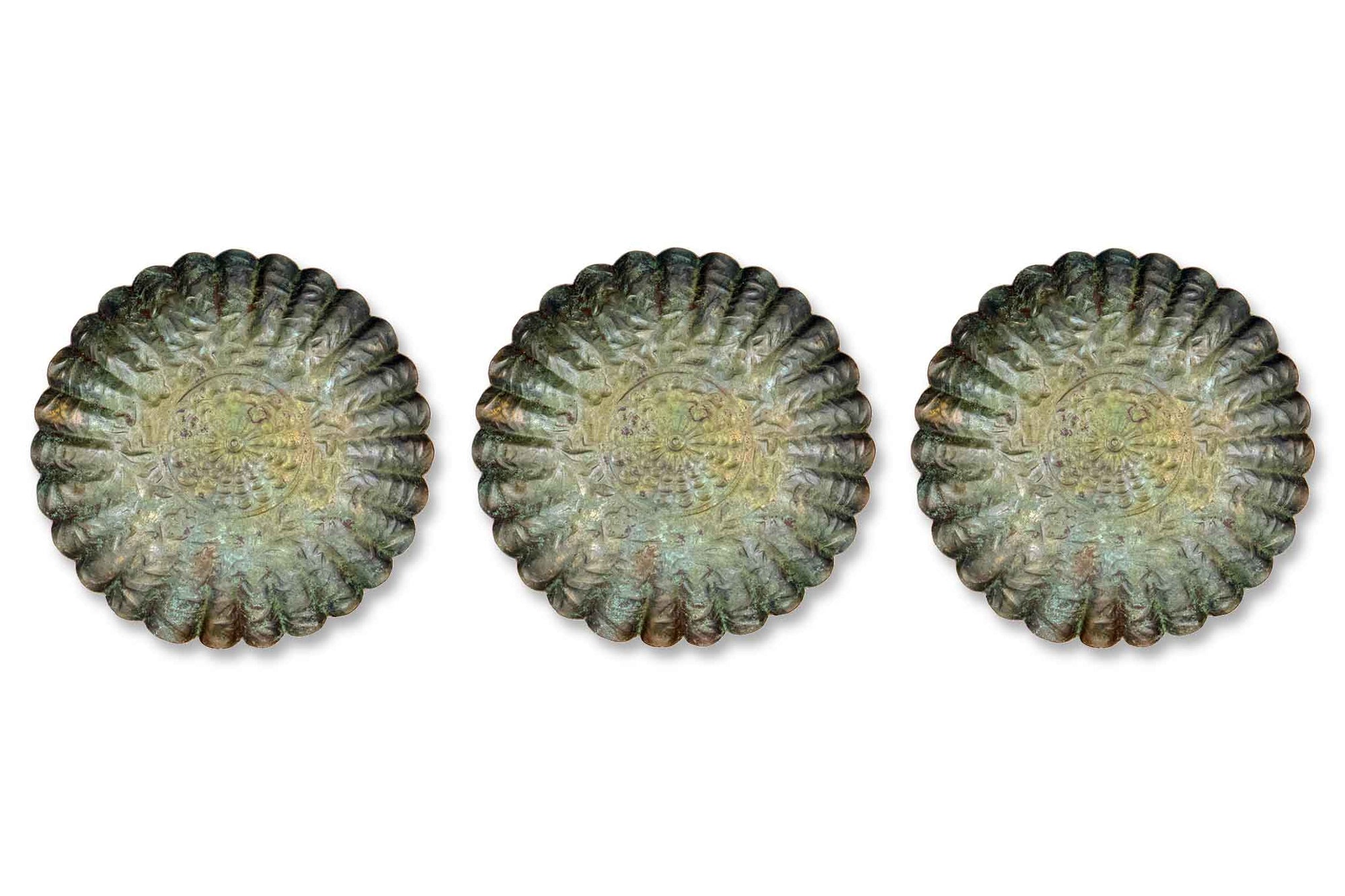 house doctorはデンマークのブランドです。人々が独自の空間を創造するのを刺激し支援したいという願望に基づいて生まれました。ブランドの美学はスカンジナビアンの伝統のデザインに根付いており、そこにインダストリアルなどの要素や世界中からのインスピレーションを加えています。彼らの製品は素材や質感などの細部にこだわったユニークなものだと感じます。