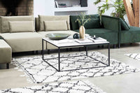 house doctorはデンマークのブランドです。人々が独自の空間を創造するのを刺激し支援したいという願望に基づいて生まれました。ブランドの美学はスカンジナビアンの伝統のデザインに根付いており、そこにインダストリアルなどの要素や世界中からのインスピレーションを加えています。彼らの製品は素材や質感などの細部にこだわったユニークなものだと感じます。