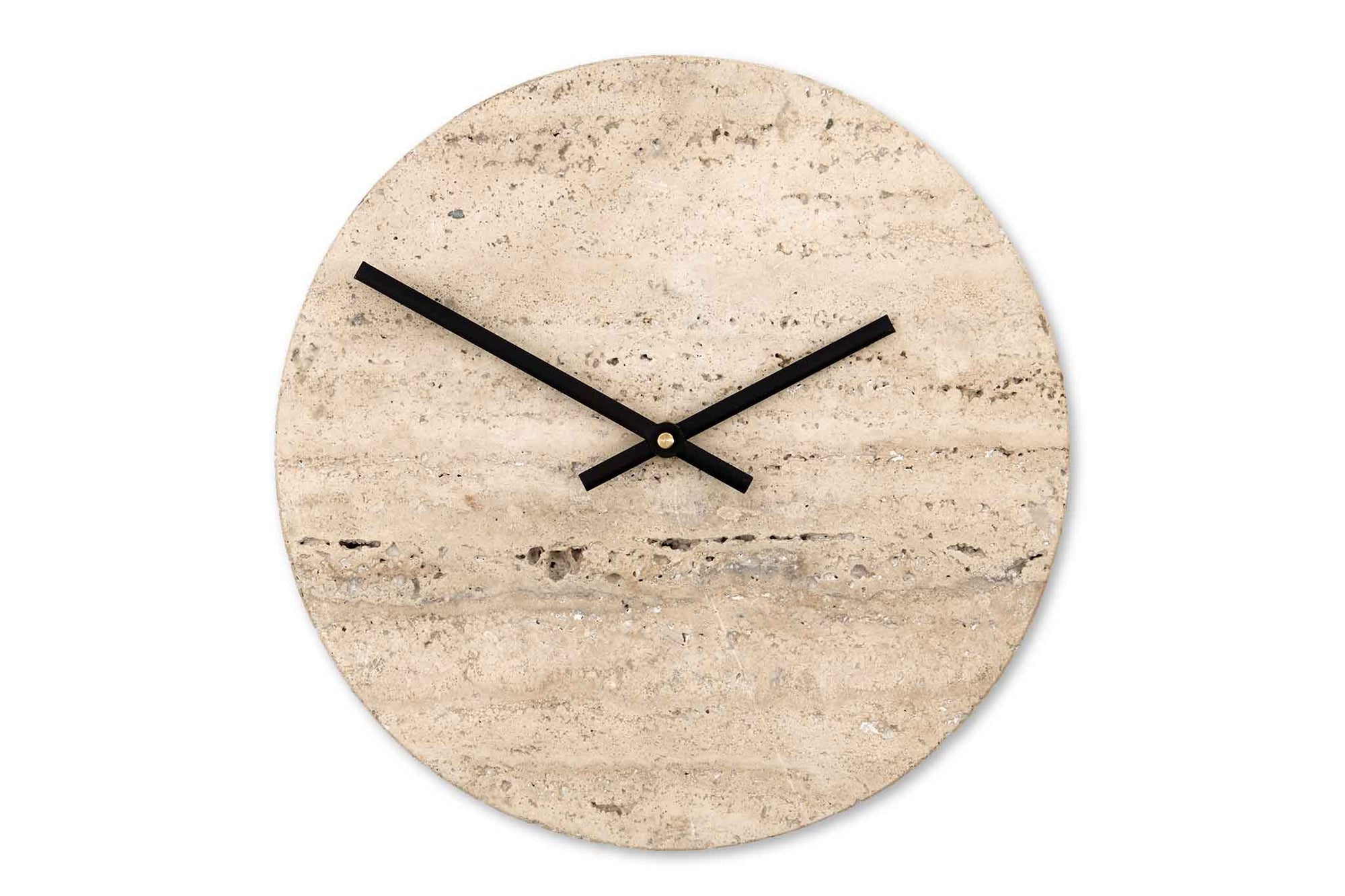 house doctorはデンマークのブランドです。人々が独自の空間を創造するのを刺激し支援したいという願望に基づいて生まれました。ブランドの美学はスカンジナビアンの伝統のデザインに根付いており、そこにインダストリアルなどの要素や世界中からのインスピレーションを加えています。彼らの製品は素材や質感などの細部にこだわったユニークなものだと感じます。