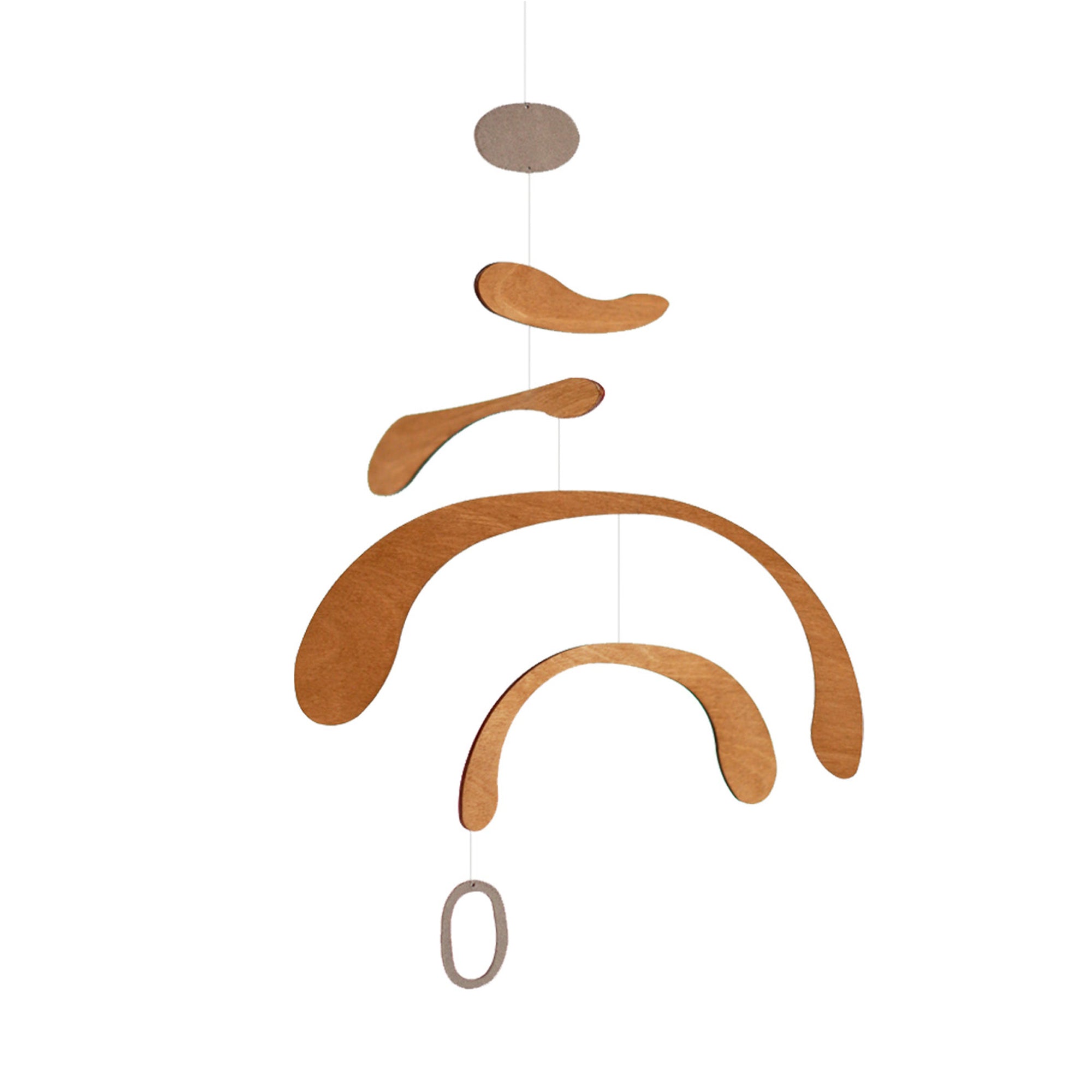 Kinetic Levi（キネティック・レヴィ）は、動きのある現代アート「キネティックアート」をテーマにしたインテリアモビールのブランドです。空気の流れに応じてやわらかく揺れる繊細な造形は、空間に静かな動きと詩的な美しさを与え、リビングや玄関、寝室などあらゆるシーンを洗練されたアート空間に変えてくれます。Kinetic Leviのモビールは、アーティスティックでありながらインテリア性にも優れ、北欧風やミッドセンチュリー、モダンスタイルのインテリアとも相性抜群。金属や天然木など上質な素材を使用し、ひとつひとつ丁寧に仕上げられています。天井から吊るすだけで空間の印象を一変させるKinetic Leviの作品は、自宅用としてはもちろん、引越し祝いや結婚祝いなどのギフトにも最適です。インテリア雑貨やおしゃれなアートモビールをお探しの方におすすめのブランドです。