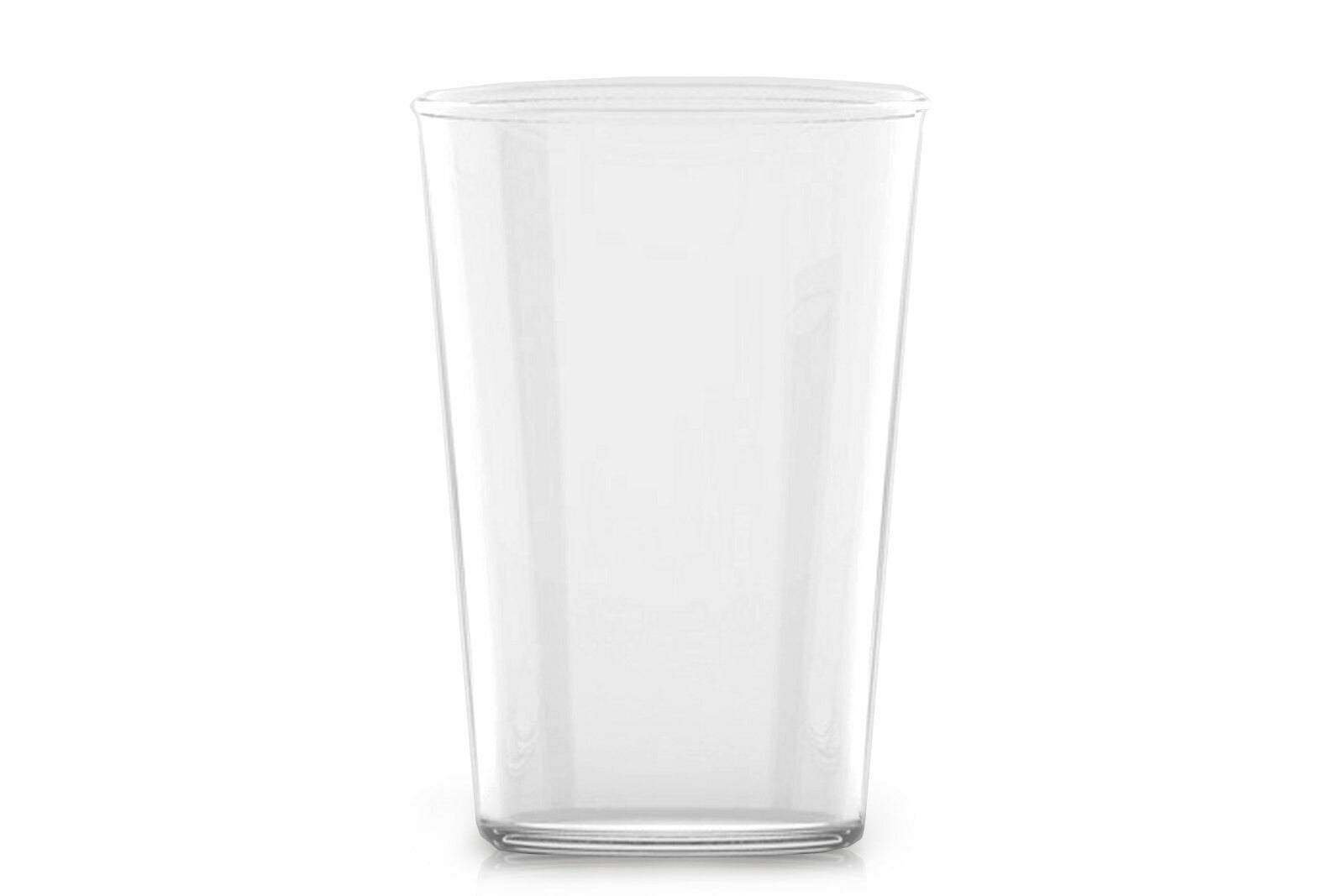 THEGLASSは、耐熱ガラス（耐熱温度差120℃）を贅沢に極限まで厚く用いることで、割れにくく、軽く、電子レンジや食器洗い機でも使えるグラスを実現しました。サイズは、最もスタンダードと呼べる大きさは何かと考えました。その結果、ショート・トール・グランデの3サイズ展開に至りました。つまり、大規模展開しているあのコーヒーチェーンのカップと同じ形状、容量。このサイズこそが、万人共通のスタンダードであり、フォルムであり、最も使いやすく、生活に馴染むグラスであると考えたのです。シンプルで美しいフォルムは、どんなシーンにも調和します。耐熱ガラスなので、グラスに氷を入れて熱い紅茶を注げば、透明に透き通ったアイスティーがあっという間に出来ます。製造は、試験管やビーカー、ティーサーバーなどを手掛けるハリオグラス。これぞグラス、と呼べる、3種のスタンダードなグラスが完成しました。