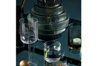 Nordalはデンマークのインテリアデザインブランドで、3人の兄弟「Signe」「Mads」「Emil」によって運営されている家族経営のブランドです。彼らはデザイン、ディテール、素材に対する理解を共有し、家とそこに住む人々の物語を伝えるデザインの作成に取り組んでいます。