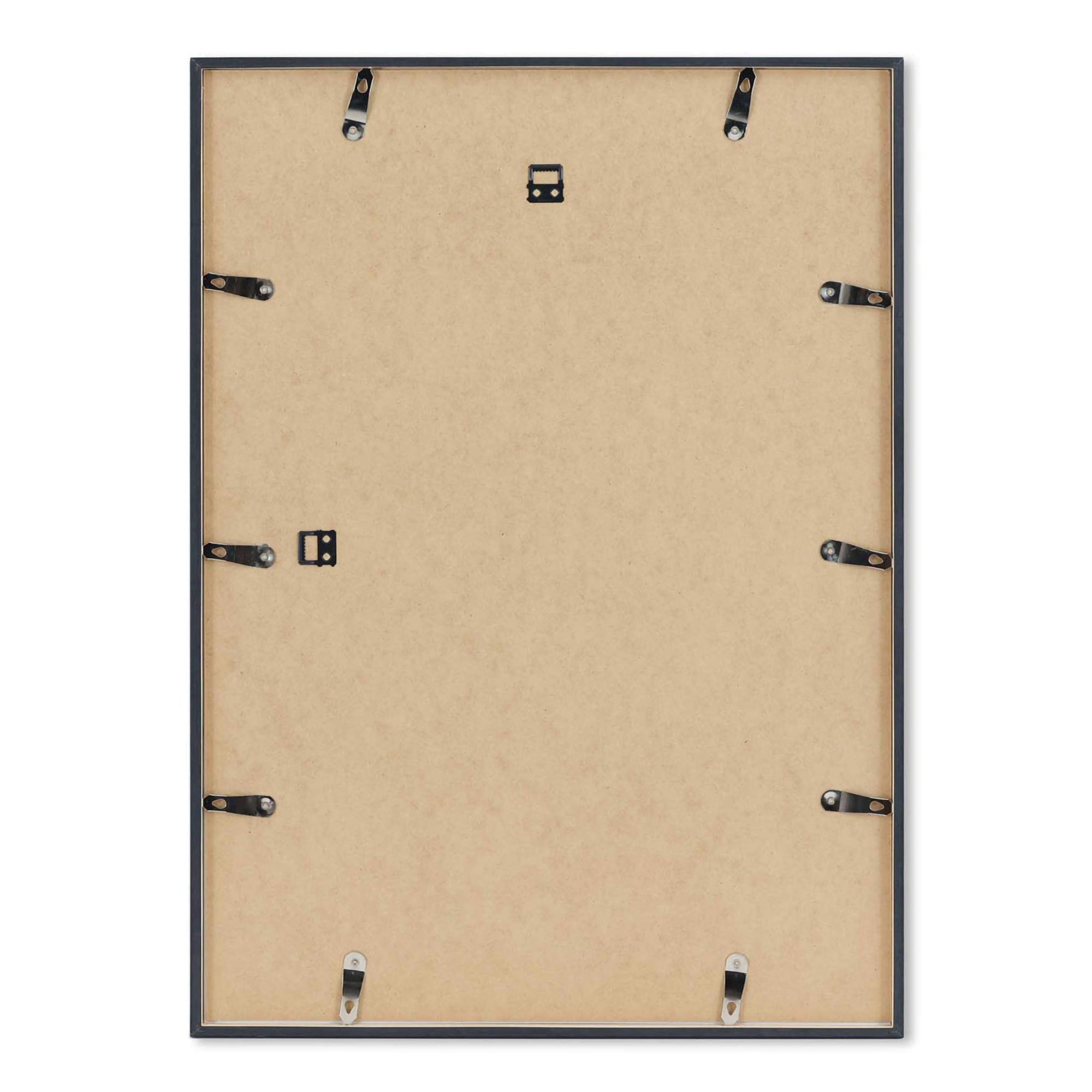 スカンジナビアのクラフトマンシップにインスパイアされた、北欧デザインの美学が息づく天然木製のポスターフレーム。温もりある無垢材と洗練されたスリムなフォルムが融合し、アートポスターや写真をすっきりと引き立てながら、空間全体に落ち着きと上質さをもたらします。上質な天然木を使用したフレームは、不透明ながらも木目の自然な表情をほのかに感じさせ、ナチュラルでありながら現代的な雰囲気も演出します。金属製のハンガーが裏面に取り付けられており、縦横どちらの向きでも壁に掛けてご使用いただけます。アルミフレームにはない自然素材ならではの豊かな質感とぬくもりは、北欧諸国でも高く評価され、定番のインテリアアイテムとして広く親しまれています。シンプルで飽きのこないデザインは、ミニマルインテリアやナチュラルテイストのお部屋にも自然に調和し、日常に木の優しさと北欧らしい上質な空気を添えてくれます。