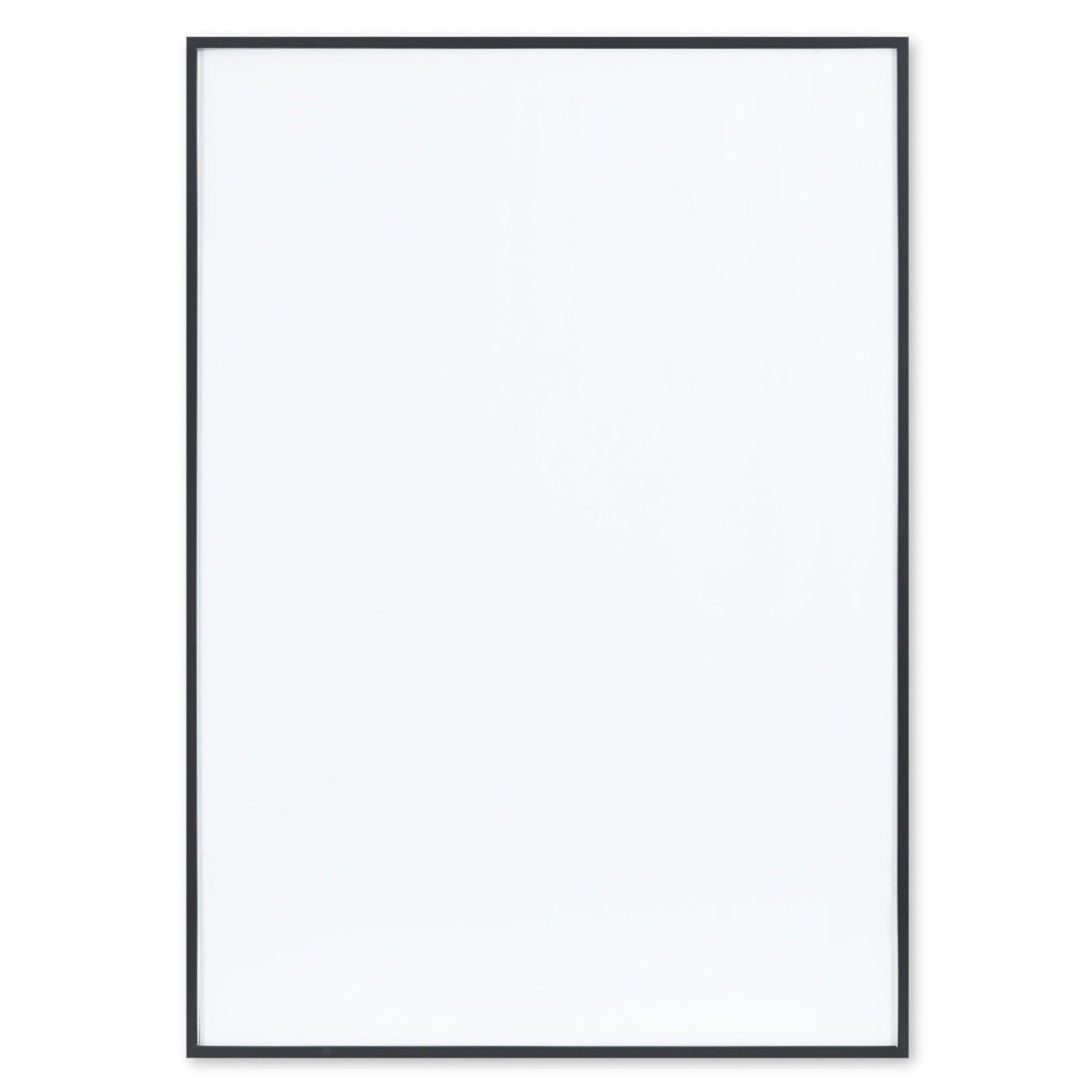 スカンジナビアのクラフトマンシップにインスパイアされた、北欧デザインの美学が息づく天然木製のポスターフレーム。温もりある無垢材と洗練されたスリムなフォルムが融合し、アートポスターや写真をすっきりと引き立てながら、空間全体に落ち着きと上質さをもたらします。上質な天然木を使用したフレームは、不透明ながらも木目の自然な表情をほのかに感じさせ、ナチュラルでありながら現代的な雰囲気も演出します。金属製のハンガーが裏面に取り付けられており、縦横どちらの向きでも壁に掛けてご使用いただけます。アルミフレームにはない自然素材ならではの豊かな質感とぬくもりは、北欧諸国でも高く評価され、定番のインテリアアイテムとして広く親しまれています。シンプルで飽きのこないデザインは、ミニマルインテリアやナチュラルテイストのお部屋にも自然に調和し、日常に木の優しさと北欧らしい上質な空気を添えてくれます。