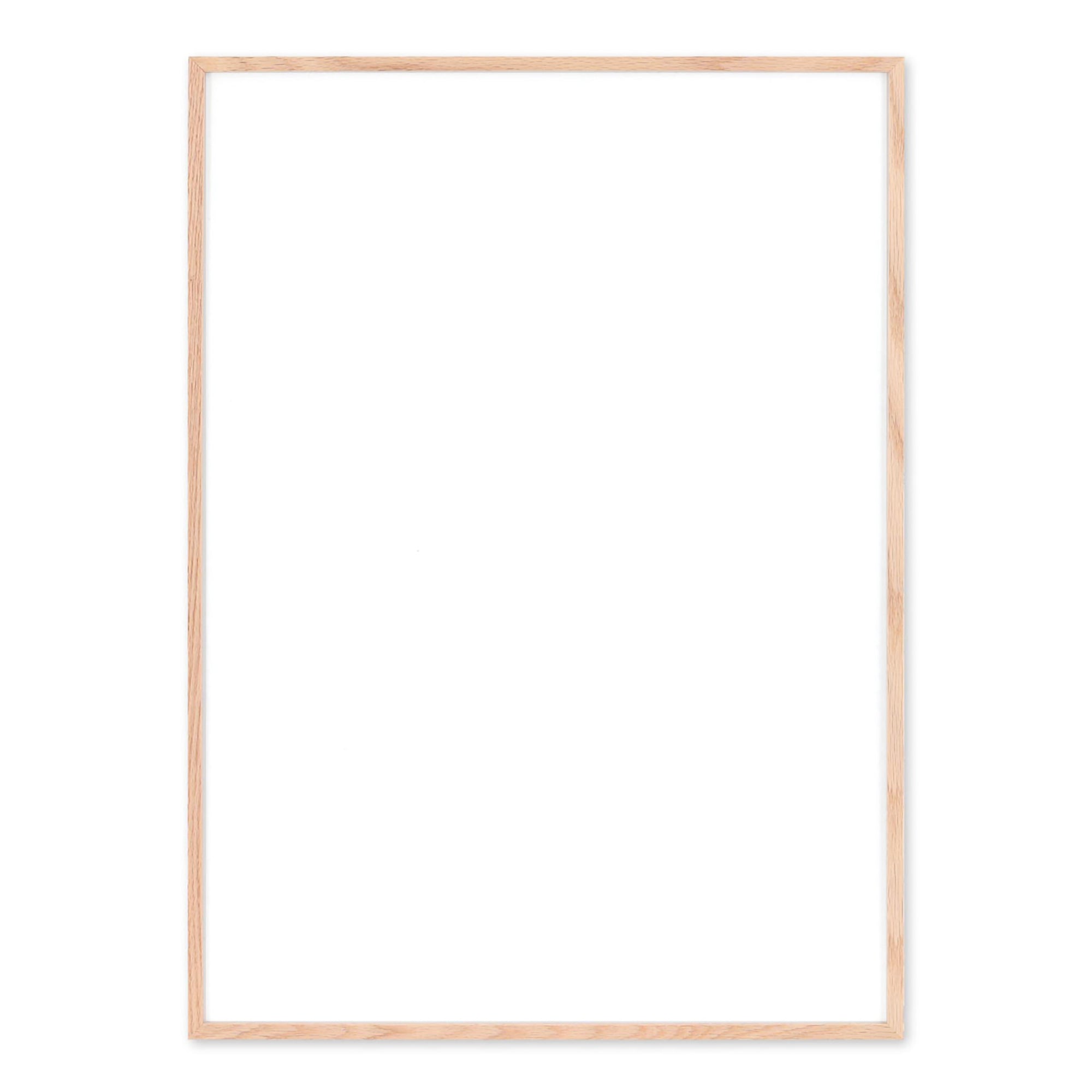 温もりのある天然木と洗練されたデザインが融合した、オーク無垢材の木製ポスターフレーム。シンプルで細身のエッジが効いたフレームは、アートや写真をすっきりと引き立て、北欧風やナチュラルテイストの空間に自然に馴染みます。スカンジナビアスタイルやミニマルデザインを好む方におすすめで、北欧でも定番のインテリアアイテム。天然オーク材は美しい木目と質感、ひとつひとつ異なる表情が魅力です。ナチュラルカラーはホワイトインテリアや和モダン、韓国インテリアなど幅広いスタイルと相性が良く、自然素材やエコ志向の暮らしにもぴったり。一般的なアートサイズに対応し、リビングや玄関、寝室、書斎、店舗など多彩な空間で活躍。壁掛け・立て掛け対応で自由なレイアウトが楽しめ、ギャラリーウォールやDIYにも最適です。