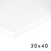 スカンジナビアのクラフトマンシップにインスパイアされた、北欧デザインの美学が息づく天然木製のポスターフレーム。温もりある無垢材と洗練されたスリムなフォルムが融合し、アートポスターや写真をすっきりと引き立てながら、空間全体に落ち着きと上質さをもたらします。上質な天然木を使用したフレームは、不透明ながらも木目の自然な表情をほのかに感じさせ、ナチュラルでありながら現代的な雰囲気も演出します。金属製のハンガーが裏面に取り付けられており、縦横どちらの向きでも壁に掛けてご使用いただけます。アルミフレームにはない自然素材ならではの豊かな質感とぬくもりは、北欧諸国でも高く評価され、定番のインテリアアイテムとして広く親しまれています。シンプルで飽きのこないデザインは、ミニマルインテリアやナチュラルテイストのお部屋にも自然に調和し、日常に木の優しさと北欧らしい上質な空気を添えてくれます。