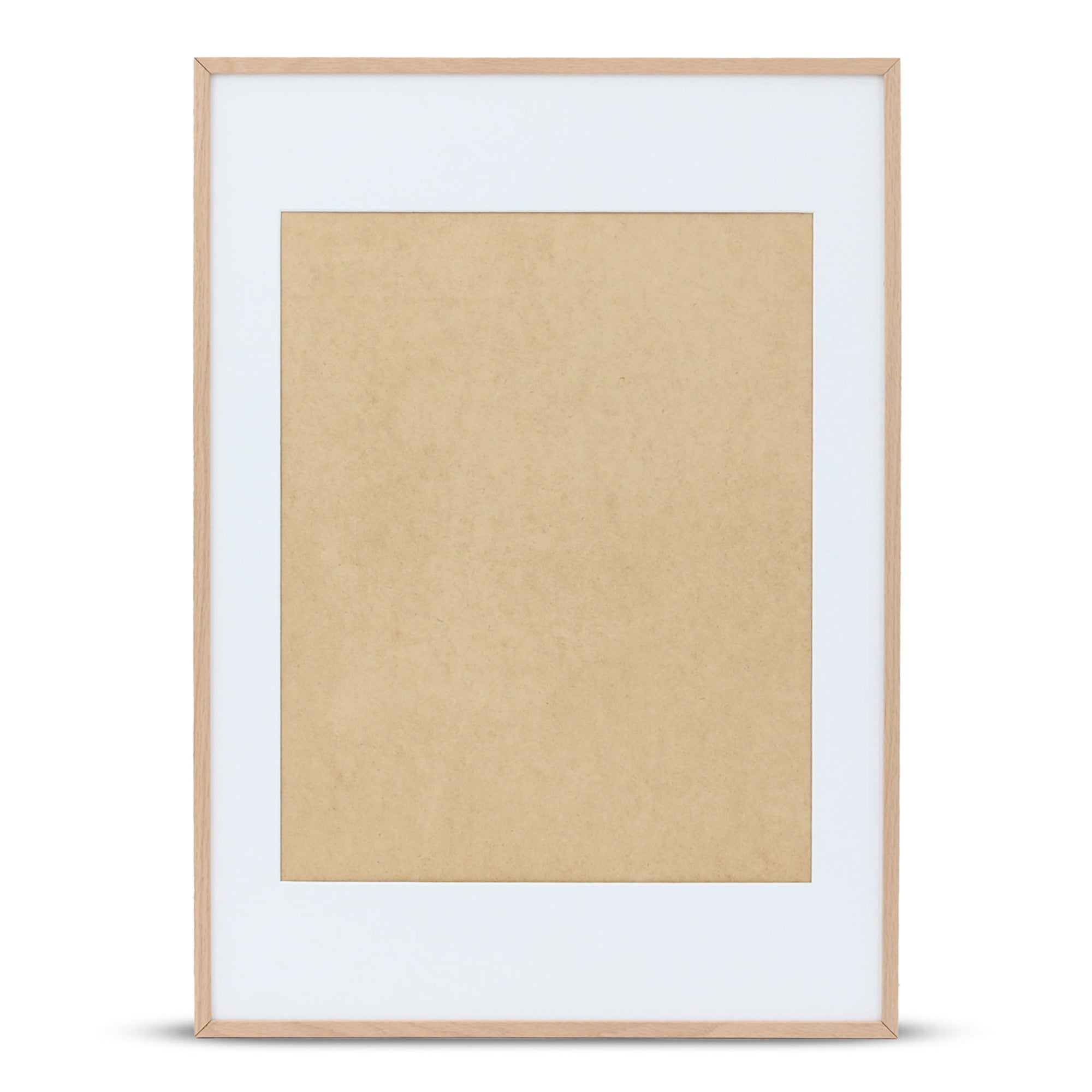 このパスパートアウトは、北欧スタイルのアートフレームにぴったりなシンプルで洗練されたデザインが特徴です。作品とフレームの間に美しい余白を生み出し、アートの存在感を際立たせながら、インテリアに心地よいバランスをもたらします。高品質なマットボードを使用しており、アートや写真をガラス面の接触から保護し、湿気や汚れによるダメージを防ぎます。中抜き部分は正確にカットされており、作品にぴったりとフィットする仕上がりです。北欧インテリアやミニマルな空間に調和するカラーと質感で、額装全体を一層洗練された印象に。大切なアートをより美しく飾りたい方におすすめです。