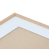 このパスパートアウトは、北欧スタイルのアートフレームにぴったりなシンプルで洗練されたデザインが特徴です。作品とフレームの間に美しい余白を生み出し、アートの存在感を際立たせながら、インテリアに心地よいバランスをもたらします。高品質なマットボードを使用しており、アートや写真をガラス面の接触から保護し、湿気や汚れによるダメージを防ぎます。中抜き部分は正確にカットされており、作品にぴったりとフィットする仕上がりです。北欧インテリアやミニマルな空間に調和するカラーと質感で、額装全体を一層洗練された印象に。大切なアートをより美しく飾りたい方におすすめです。