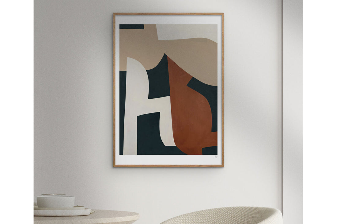 Poster&amp;Frameは、2018年に設立されたスカンジナビアのデザインウェブショップです。新しい会社ですが過去6年間、デンマークのデザイン、広告、およびデザイン業界で懸命に取り組んできた経験豊富なチームメンバーで構成され、500人以上の国内および国際的なアーティストによるオリジナルアート作品を提供しています。