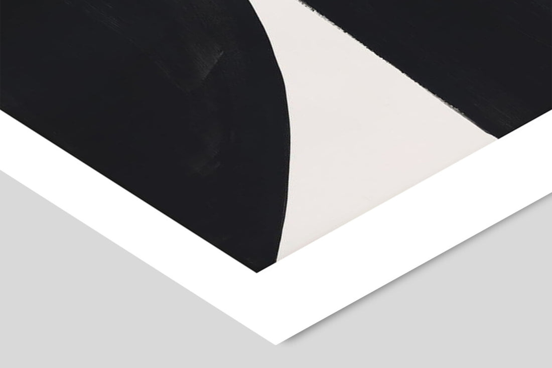 Poster&amp;Frameは、2018年に設立されたスカンジナビアのデザインウェブショップです。新しい会社ですが過去6年間、デンマークのデザイン、広告、およびデザイン業界で懸命に取り組んできた経験豊富なチームメンバーで構成され、500人以上の国内および国際的なアーティストによるオリジナルアート作品を提供しています。