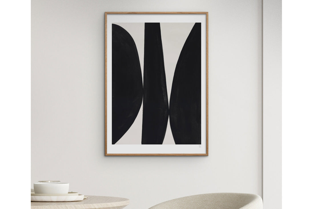 Poster&amp;Frameは、2018年に設立されたスカンジナビアのデザインウェブショップです。新しい会社ですが過去6年間、デンマークのデザイン、広告、およびデザイン業界で懸命に取り組んできた経験豊富なチームメンバーで構成され、500人以上の国内および国際的なアーティストによるオリジナルアート作品を提供しています。