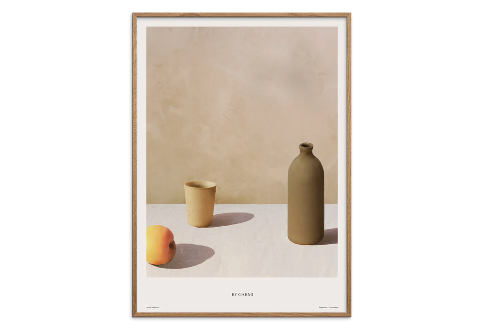 Poster&Frameは、2018年に設立されたスカンジナビアのデザインウェブショップです。新しい会社ですが過去6年間、デンマークのデザイン、広告、およびデザイン業界で懸命に取り組んできた経験豊富なチームメンバーで構成され、500人以上の国内および国際的なアーティストによるオリジナルアート作品を提供しています。