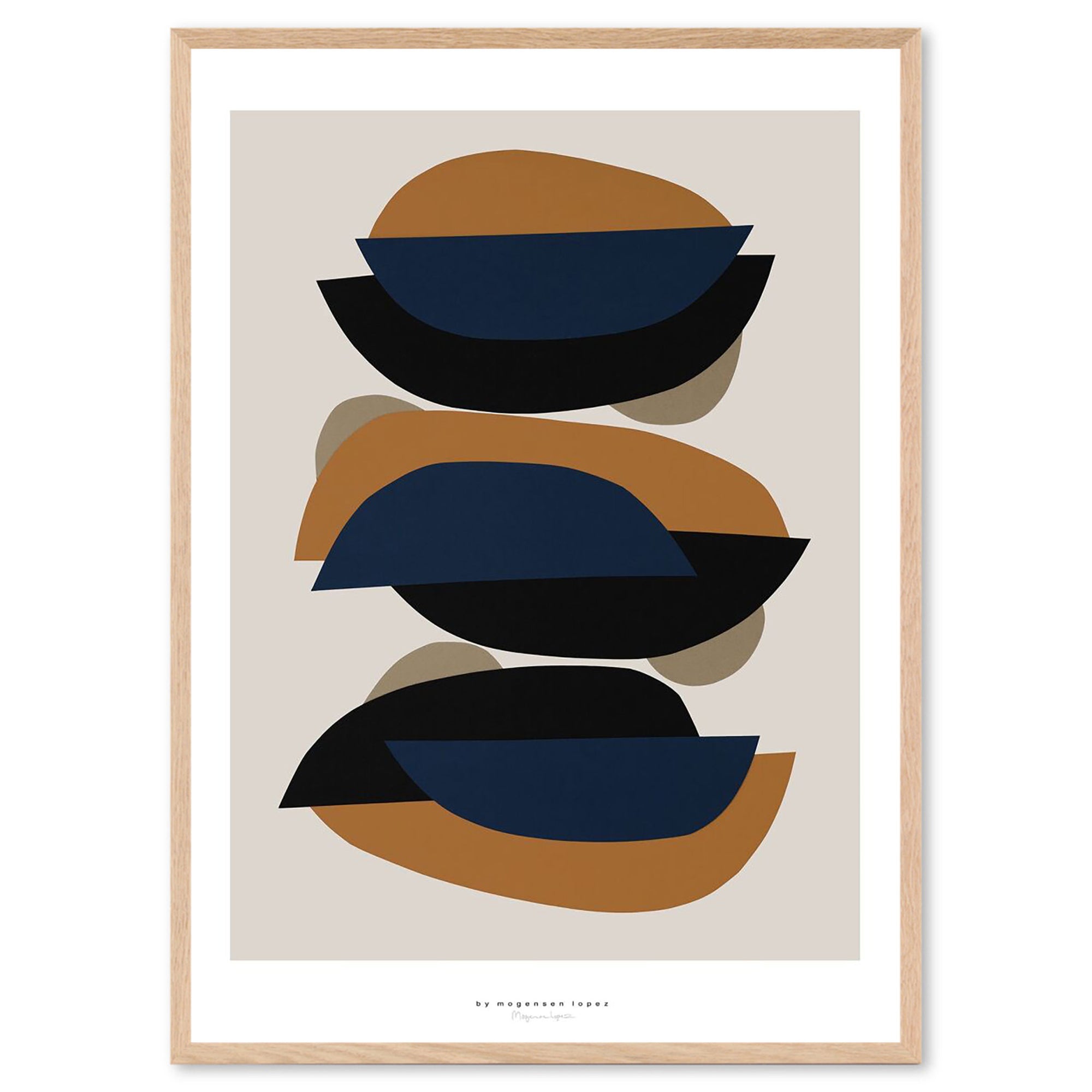 Poster & Frame（ポスター アンド フレーム）は、デンマーク・コペンハーゲン発のポスターブランドで、北欧デザインに特化した高品質なアートポスターを展開しています。抽象アートや幾何学模様、タイポグラフィ、写真アートなど、国内外の優れたアーティストの作品を厳選。洗練されたミニマルデザインで、現代の多様なインテリアスタイルに調和するアイテムを提案しています。使用する用紙とインクは環境に配慮した素材を採用し、サステナブルなものづくりを実現。モダン、北欧ナチュラルなどの空間に自然と馴染み、リビング、寝室、玄関、カフェ、オフィス、書斎など、あらゆる場所で壁掛けアートとして活躍します。北欧ポスター、アートプリント、インテリアアート、デンマークデザイン、ギャラリーウォールなどに関心のある方に最適な、空間に静けさと個性をもたらすプロフェッショナルなポスターコレクションです。