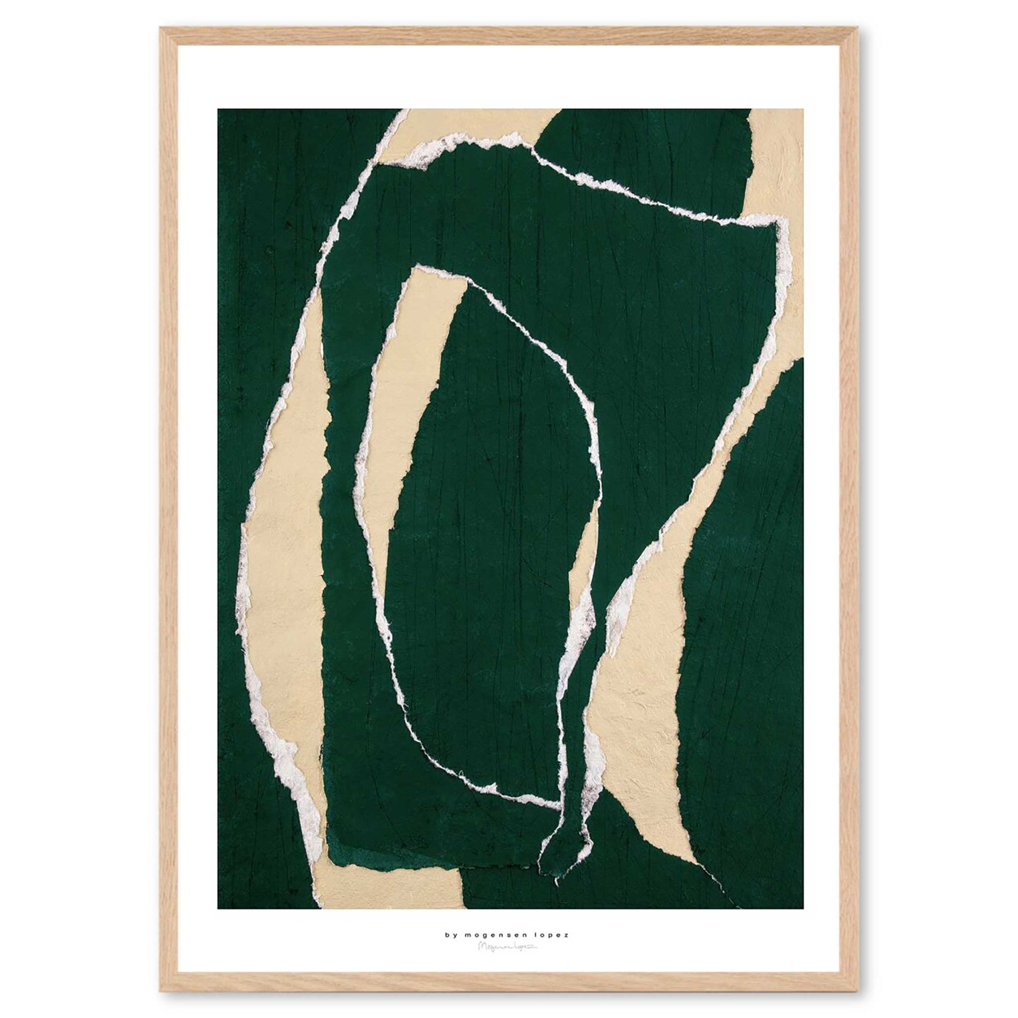 Poster & Frame（ポスター アンド フレーム）は、デンマーク・コペンハーゲン発のポスターブランドで、北欧デザインに特化した高品質なアートポスターを展開しています。抽象アートや幾何学模様、タイポグラフィ、写真アートなど、国内外の優れたアーティストの作品を厳選。洗練されたミニマルデザインで、現代の多様なインテリアスタイルに調和するアイテムを提案しています。使用する用紙とインクは環境に配慮した素材を採用し、サステナブルなものづくりを実現。モダン、北欧ナチュラルなどの空間に自然と馴染み、リビング、寝室、玄関、カフェ、オフィス、書斎など、あらゆる場所で壁掛けアートとして活躍します。北欧ポスター、アートプリント、インテリアアート、デンマークデザイン、ギャラリーウォールなどに関心のある方に最適な、空間に静けさと個性をもたらすプロフェッショナルなポスターコレクションです。