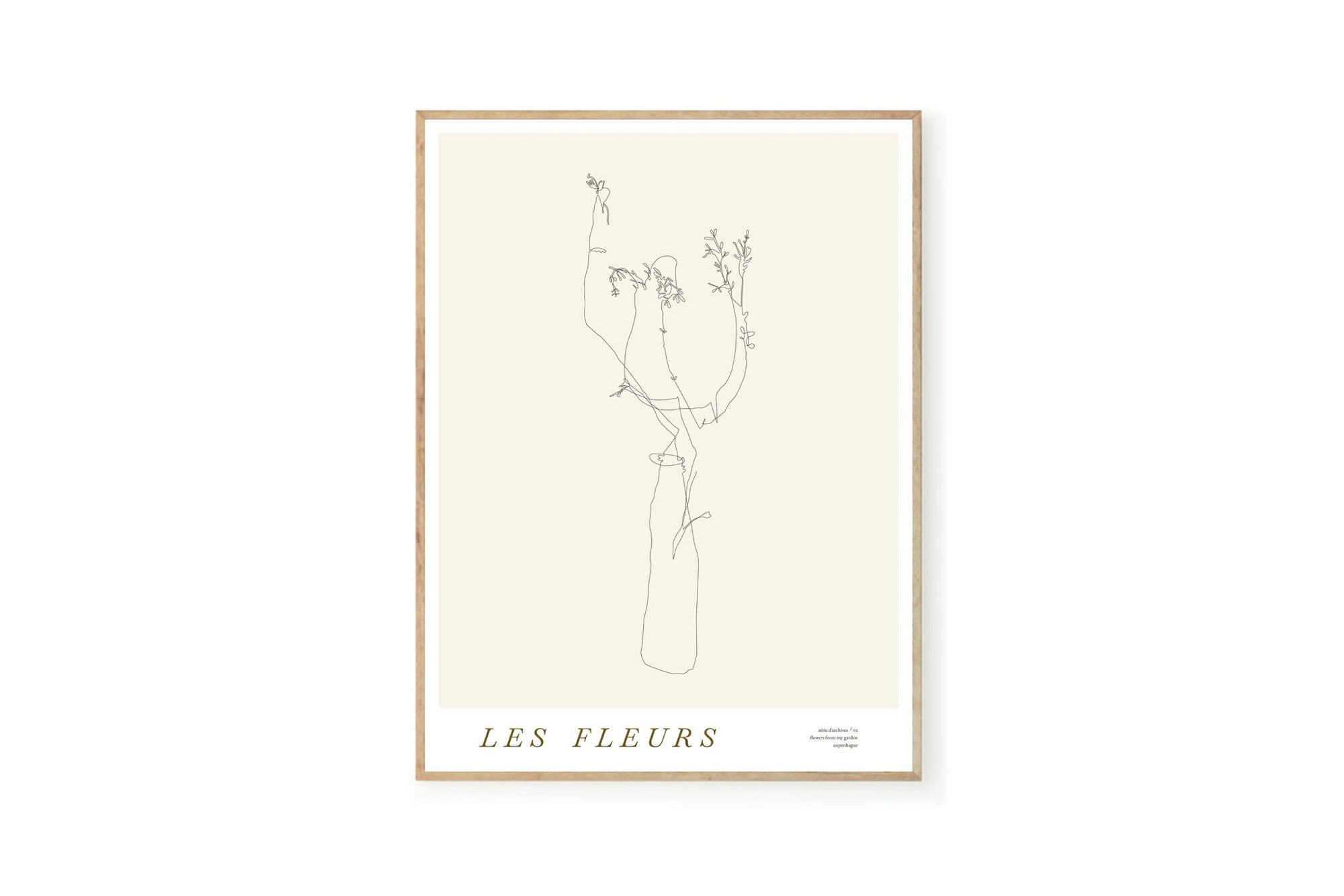 Poster & Frame（ポスター アンド フレーム）は、デンマーク・コペンハーゲン発のポスターブランドで、北欧デザインに特化した高品質なアートポスターを展開しています。抽象アートや幾何学模様、タイポグラフィ、写真アートなど、国内外の優れたアーティストの作品を厳選。洗練されたミニマルデザインで、現代の多様なインテリアスタイルに調和するアイテムを提案しています。使用する用紙とインクは環境に配慮した素材を採用し、サステナブルなものづくりを実現。モダン、北欧ナチュラルなどの空間に自然と馴染み、リビング、寝室、玄関、カフェ、オフィス、書斎など、あらゆる場所で壁掛けアートとして活躍します。北欧ポスター、アートプリント、インテリアアート、デンマークデザイン、ギャラリーウォールなどに関心のある方に最適な、空間に静けさと個性をもたらすプロフェッショナルなポスターコレクションです。