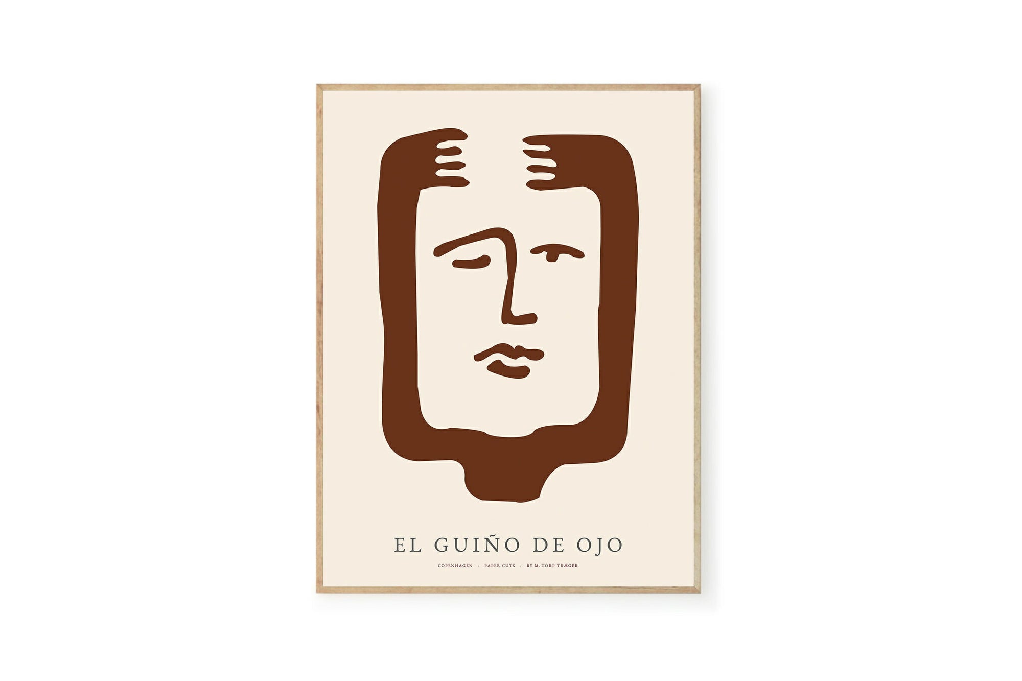 Poster &amp; Frame（ポスター アンド フレーム）は、デンマーク・コペンハーゲン発のポスターブランドで、北欧デザインに特化した高品質なアートポスターを展開しています。抽象アートや幾何学模様、タイポグラフィ、写真アートなど、国内外の優れたアーティストの作品を厳選。洗練されたミニマルデザインで、現代の多様なインテリアスタイルに調和するアイテムを提案しています。使用する用紙とインクは環境に配慮した素材を採用し、サステナブルなものづくりを実現。モダン、北欧ナチュラルなどの空間に自然と馴染み、リビング、寝室、玄関、カフェ、オフィス、書斎など、あらゆる場所で壁掛けアートとして活躍します。北欧ポスター、アートプリント、インテリアアート、デンマークデザイン、ギャラリーウォールなどに関心のある方に最適な、空間に静けさと個性をもたらすプロフェッショナルなポスターコレクションです。