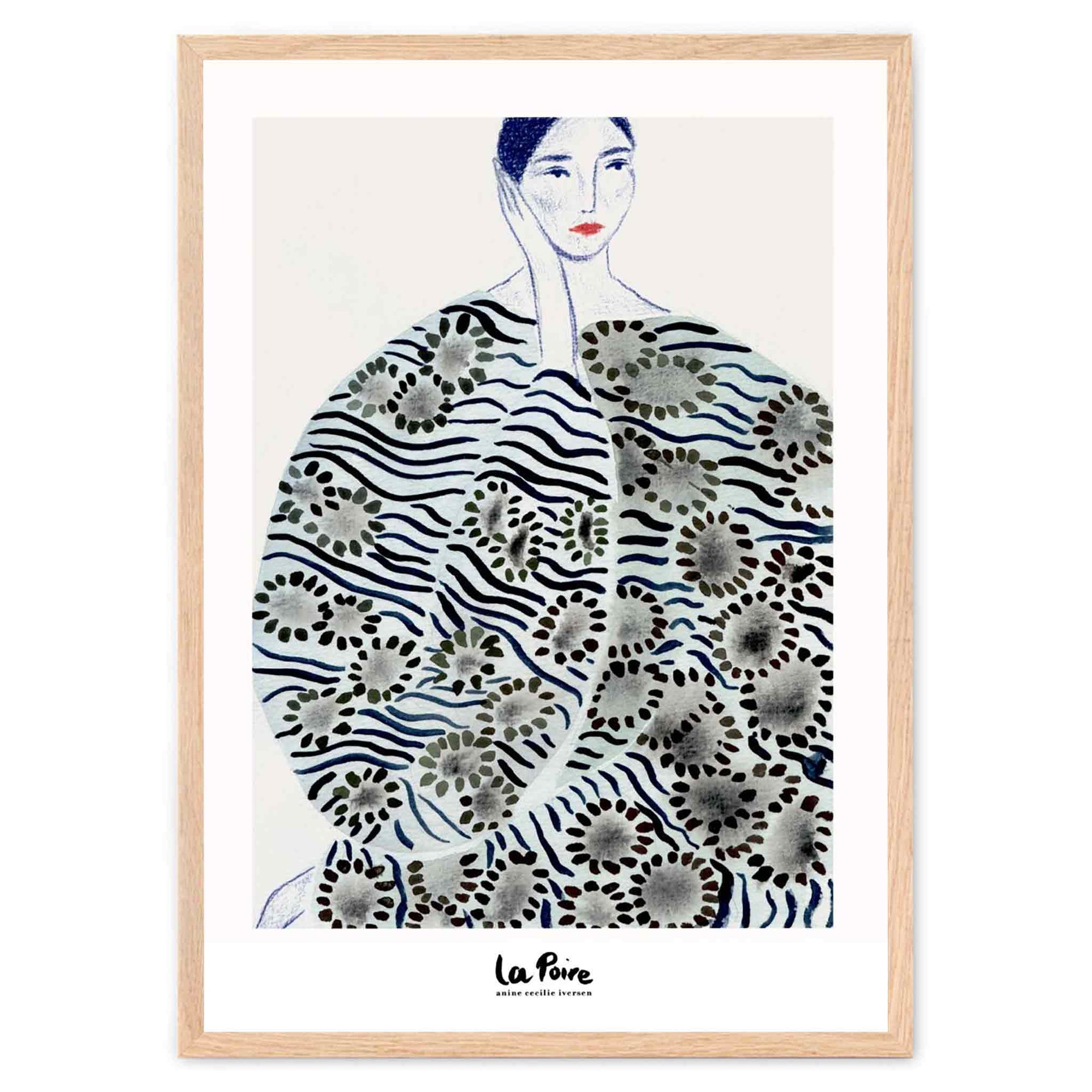 Poster & Frame（ポスター アンド フレーム）は、デンマーク・コペンハーゲン発のポスターブランドで、北欧デザインに特化した高品質なアートポスターを展開しています。抽象アートや幾何学模様、タイポグラフィ、写真アートなど、国内外の優れたアーティストの作品を厳選。洗練されたミニマルデザインで、現代の多様なインテリアスタイルに調和するアイテムを提案しています。使用する用紙とインクは環境に配慮した素材を採用し、サステナブルなものづくりを実現。モダン、北欧ナチュラルなどの空間に自然と馴染み、リビング、寝室、玄関、カフェ、オフィス、書斎など、あらゆる場所で壁掛けアートとして活躍します。北欧ポスター、アートプリント、インテリアアート、デンマークデザイン、ギャラリーウォールなどに関心のある方に最適な、空間に静けさと個性をもたらすプロフェッショナルなポスターコレクションです。