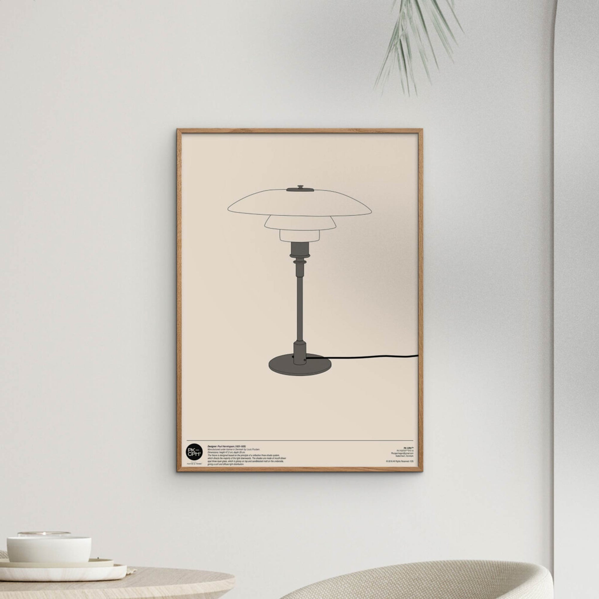 Poster & Frame（ポスター アンド フレーム）は、デンマーク・コペンハーゲン発のポスターブランドで、北欧デザインに特化した高品質なアートポスターを展開しています。抽象アートや幾何学模様、タイポグラフィ、写真アートなど、国内外の優れたアーティストの作品を厳選。洗練されたミニマルデザインで、現代の多様なインテリアスタイルに調和するアイテムを提案しています。使用する用紙とインクは環境に配慮した素材を採用し、サステナブルなものづくりを実現。モダン、北欧ナチュラルなどの空間に自然と馴染み、リビング、寝室、玄関、カフェ、オフィス、書斎など、あらゆる場所で壁掛けアートとして活躍します。北欧ポスター、アートプリント、インテリアアート、デンマークデザイン、ギャラリーウォールなどに関心のある方に最適な、空間に静けさと個性をもたらすプロフェッショナルなポスターコレクションです。