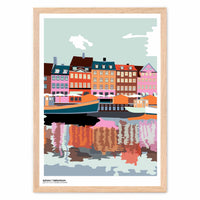 Poster & Frame（ポスター アンド フレーム）は、デンマーク・コペンハーゲン発のポスターブランドで、北欧デザインに特化した高品質なアートポスターを展開しています。抽象アートや幾何学模様、タイポグラフィ、写真アートなど、国内外の優れたアーティストの作品を厳選。洗練されたミニマルデザインで、現代の多様なインテリアスタイルに調和するアイテムを提案しています。使用する用紙とインクは環境に配慮した素材を採用し、サステナブルなものづくりを実現。モダン、北欧ナチュラルなどの空間に自然と馴染み、リビング、寝室、玄関、カフェ、オフィス、書斎など、あらゆる場所で壁掛けアートとして活躍します。北欧ポスター、アートプリント、インテリアアート、デンマークデザイン、ギャラリーウォールなどに関心のある方に最適な、空間に静けさと個性をもたらすプロフェッショナルなポスターコレクションです。