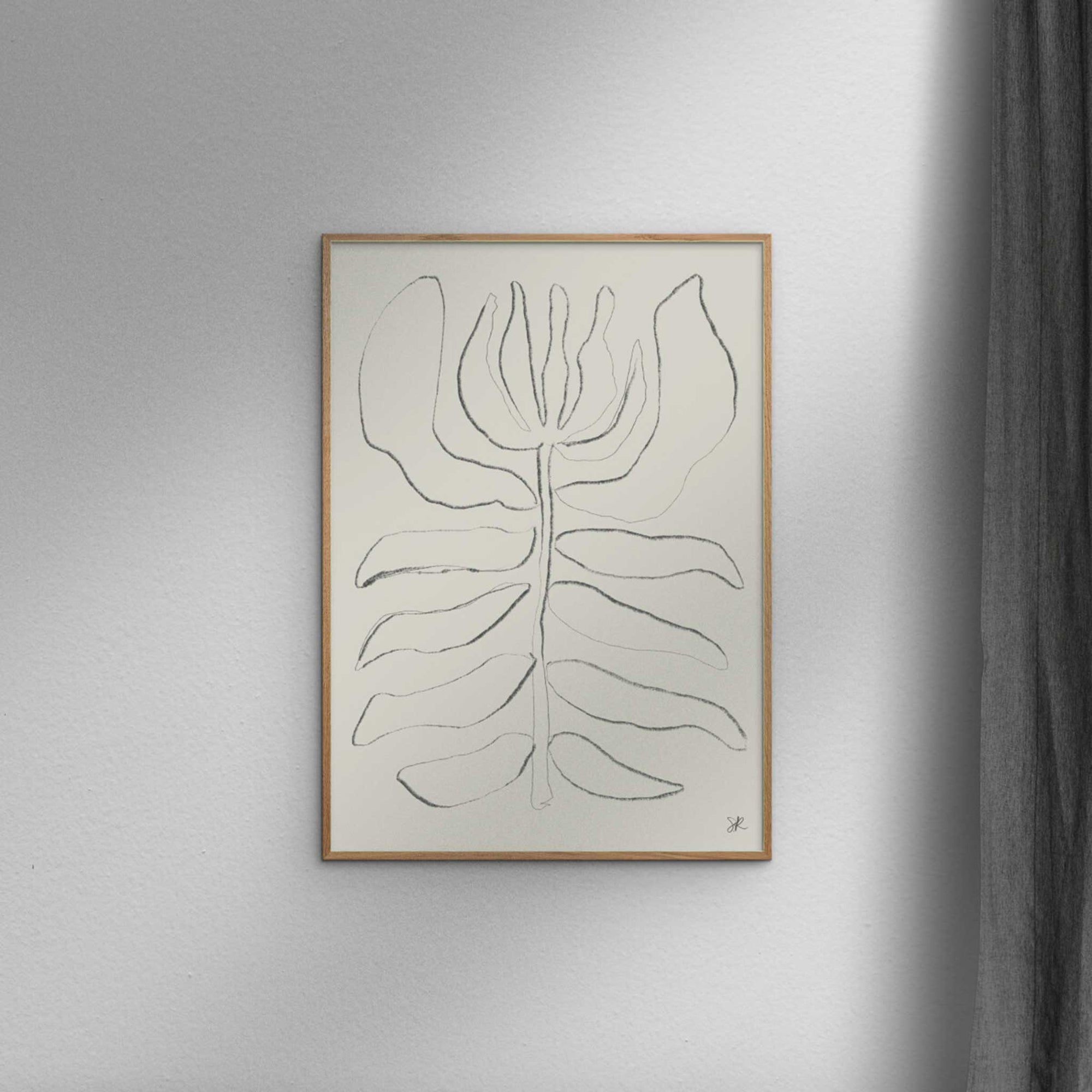 Poster &amp; Frame（ポスター アンド フレーム）は、デンマーク・コペンハーゲン発のポスターブランドで、北欧デザインに特化した高品質なアートポスターを展開しています。抽象アートや幾何学模様、タイポグラフィ、写真アートなど、国内外の優れたアーティストの作品を厳選。洗練されたミニマルデザインで、現代の多様なインテリアスタイルに調和するアイテムを提案しています。使用する用紙とインクは環境に配慮した素材を採用し、サステナブルなものづくりを実現。モダン、北欧ナチュラルなどの空間に自然と馴染み、リビング、寝室、玄関、カフェ、オフィス、書斎など、あらゆる場所で壁掛けアートとして活躍します。北欧ポスター、アートプリント、インテリアアート、デンマークデザイン、ギャラリーウォールなどに関心のある方に最適な、空間に静けさと個性をもたらすプロフェッショナルなポスターコレクションです。