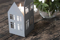 Storefactoryはスウェーデンのインテリアブランドです。彼らのデザインは商品ラインナップをみても分かるようにクリーンでミニマルな代表的なスカンジナビアンデザインであるのが特長です。