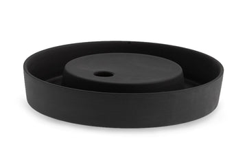 Storefactoryはスウェーデンのインテリアブランドです。彼らのデザインは商品ラインナップをみても分かるようにクリーンでミニマルな代表的なスカンジナビアンデザインであるのが特長です。