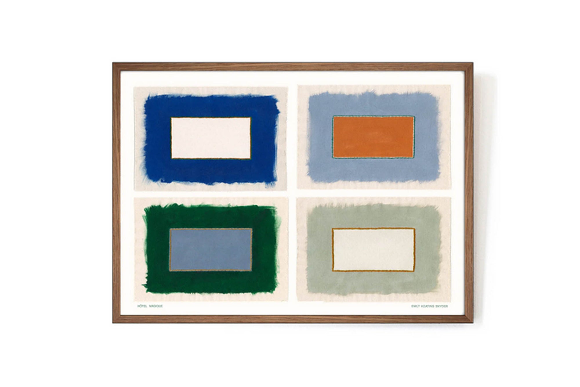 HOTELMAGIQUEはMilouNeelenによって生み出されたブランドです。彼女はフリーランスの仕事を経て、ファッションブランド、スコッチ&amp;amp;ソーダに3年間勤務し、グラフィックデザインの経験を積み、多くのコレクションのプリントやパターンをデザインしました。そして、2013年より独立して活動します。パリのアパートメントからアメリカーナモーテル、ウェスアンダーソンまでレトロなインスピレーションを得たこれらのグラフィックプリントは、シンプルでありながら美しいデザインです。