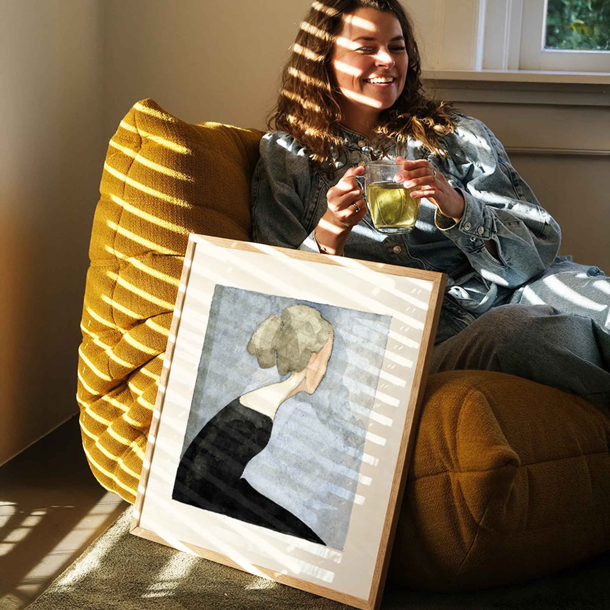 PSTR Studioは、美しく意味のあるアートをすべての人に届けたいという想いから誕生した、アート愛好家によるオンラインアートショップです。アート初心者からコレクターまで、誰もが心から惹かれる一枚に出会えるよう、遊び心と洗練されたデザインを融合させたアートプリントを厳選してご提供しています。新進気鋭の若手から実力派アーティストまで、個性豊かな作品を取り扱っています。当店のファインアートプリントは、色彩の美しさと細部の再現性に優れた高品質ジークレー印刷を採用。リビングや寝室、オフィスなど、さまざまな空間に上質な彩りを添えるインテリアアートとして最適です。作品を選び、飾るという行為を通じて、アートをより身近に感じ、日常に感性豊かな時間を取り入れるお手伝いをすることが私たちの目指す姿です。