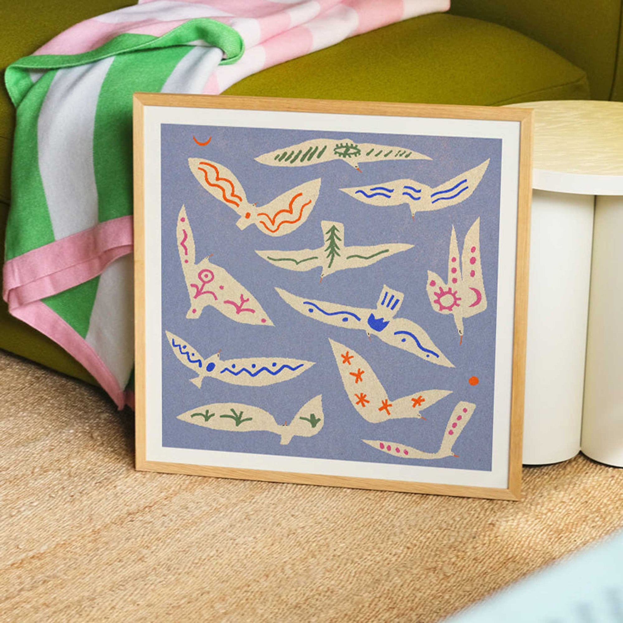 PSTR Studioは、美しく意味のあるアートをすべての人に届けたいという想いから誕生した、アート愛好家によるオンラインアートショップです。アート初心者からコレクターまで、誰もが心から惹かれる一枚に出会えるよう、遊び心と洗練されたデザインを融合させたアートプリントを厳選してご提供しています。新進気鋭の若手から実力派アーティストまで、個性豊かな作品を取り扱っています。当店のファインアートプリントは、色彩の美しさと細部の再現性に優れた高品質ジークレー印刷を採用。リビングや寝室、オフィスなど、さまざまな空間に上質な彩りを添えるインテリアアートとして最適です。作品を選び、飾るという行為を通じて、アートをより身近に感じ、日常に感性豊かな時間を取り入れるお手伝いをすることが私たちの目指す姿です。