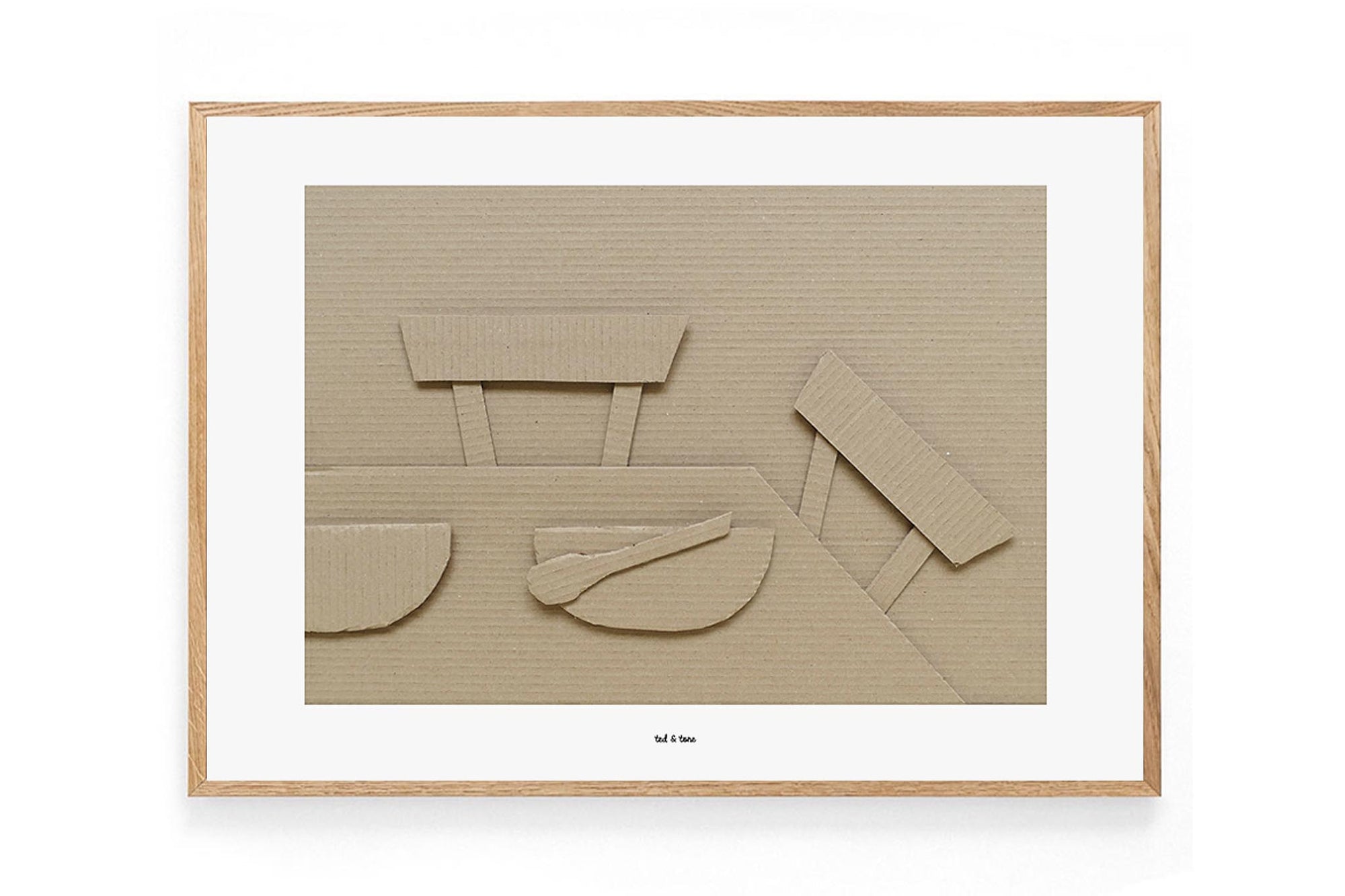 Ted & Toneはオランダのイラストレーションブランドです。2003年に4体の手作り人形から始まったTed & Toneは、子供たちのスペース向けに遊び心のあるデザインで環境に優しい素材のプリントを提供することに重点を置いています。ミニマルなアースカラーを基調として子供から大人まで楽しめるような素敵なタッチの作品です。