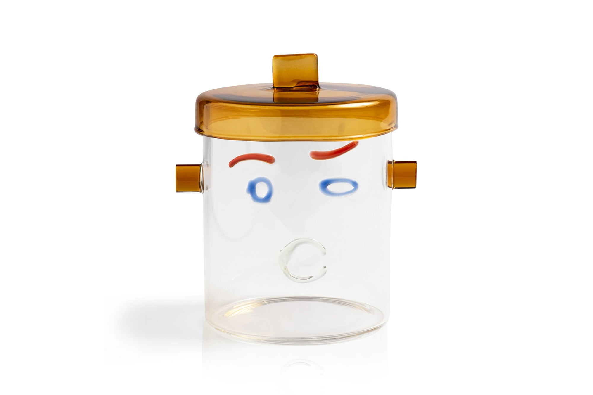 オランダ・アムステルダム発のインテリアブランド&Klevering（アンド・クレベリング）は、1992年の創業以来、「デザインを最優先に」という理念のもと、カラフルで個性的なホームアクセサリーを展開しています。アムステルダムらしいオリジナリティを大切にし、どんな空間にも調和しながらも印象的な存在感を放つデザインが魅力です。&Kleveringのアイテムは、自宅用としてはもちろん、贈り物にも最適です。コレクションはすべてチームで丁寧に作り上げられ、現代アートやヴィンテージスタイルからインスピレーションを受けたユニークでタイムレスなデザインを追求しています。また、「Buro Berger」というブランド名でも著名なアーティストとのコラボレーションを行い、革新性と伝統を両立しながら、常に新しい驚きを届けています。