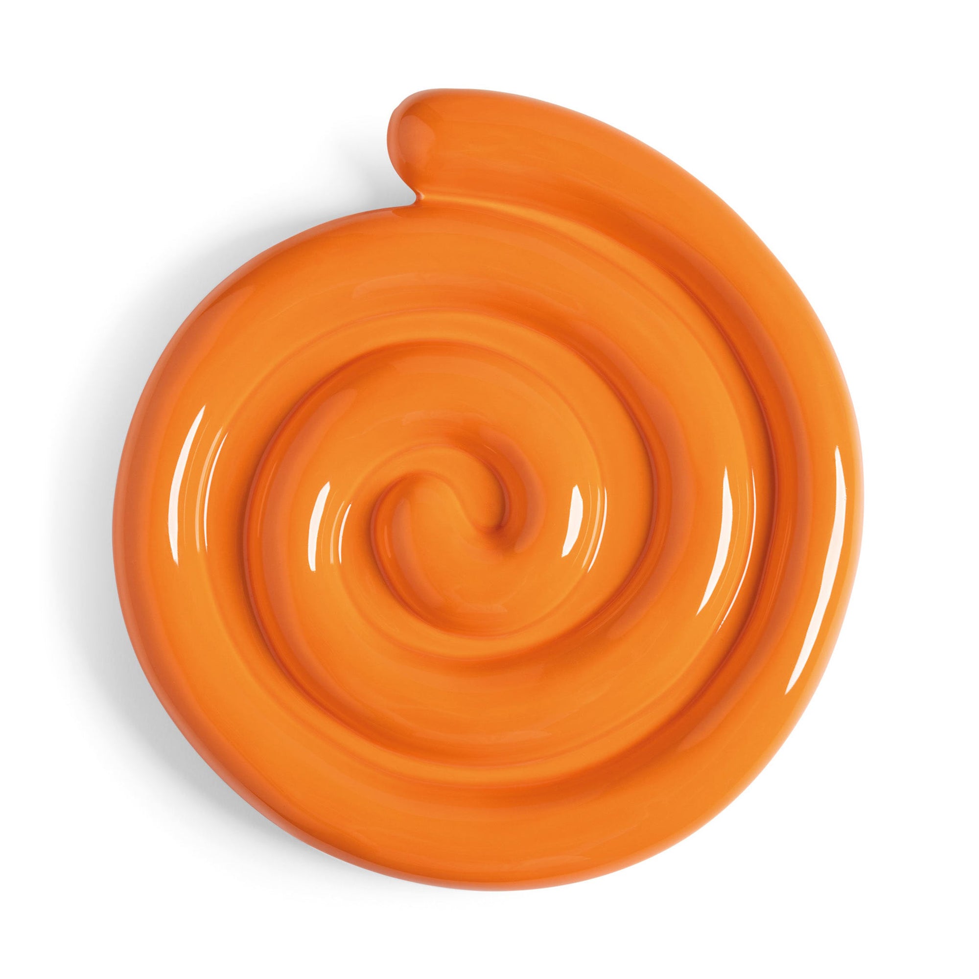 オランダ・アムステルダム発のインテリアブランド&Klevering（アンド・クレベリング）は、1992年の創業以来、「デザインを最優先に」という理念のもと、カラフルで個性的なホームアクセサリーを展開しています。アムステルダムらしいオリジナリティを大切にし、どんな空間にも調和しながらも印象的な存在感を放つデザインが魅力です。&Kleveringのアイテムは、自宅用としてはもちろん、贈り物にも最適です。コレクションはすべてチームで丁寧に作り上げられ、現代アートやヴィンテージスタイルからインスピレーションを受けたユニークでタイムレスなデザインを追求しています。また、「Buro Berger」というブランド名でも著名なアーティストとのコラボレーションを行い、革新性と伝統を両立しながら、常に新しい驚きを届けています。