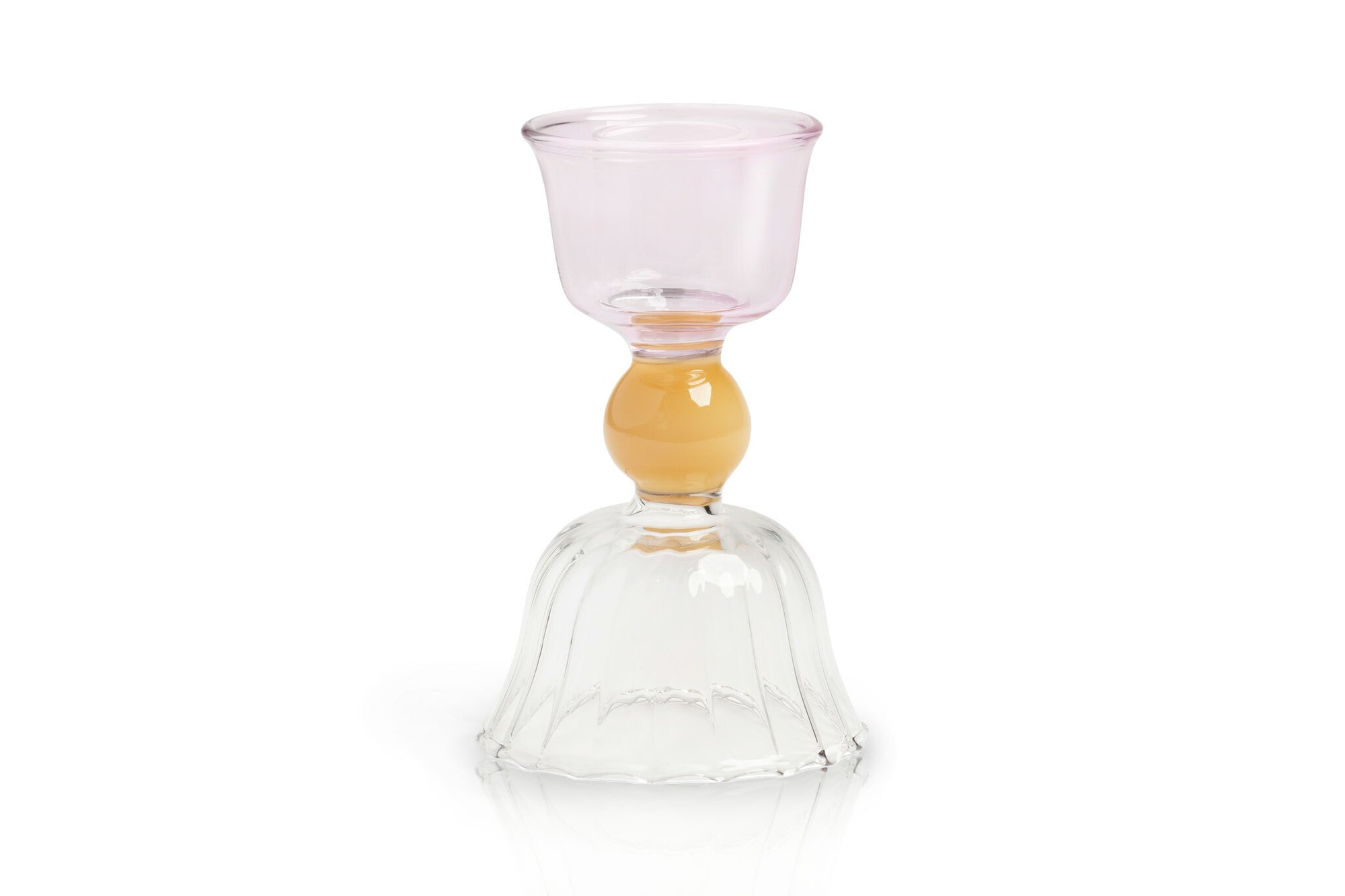 オランダ・アムステルダム発のインテリアブランド&Klevering（アンド・クレベリング）は、1992年の創業以来、「デザインを最優先に」という理念のもと、カラフルで個性的なホームアクセサリーを展開しています。アムステルダムらしいオリジナリティを大切にし、どんな空間にも調和しながらも印象的な存在感を放つデザインが魅力です。&Kleveringのアイテムは、自宅用としてはもちろん、贈り物にも最適です。コレクションはすべてチームで丁寧に作り上げられ、現代アートやヴィンテージスタイルからインスピレーションを受けたユニークでタイムレスなデザインを追求しています。また、「Buro Berger」というブランド名でも著名なアーティストとのコラボレーションを行い、革新性と伝統を両立しながら、常に新しい驚きを届けています。