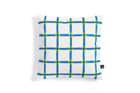 オランダ・アムステルダム発のインテリアブランド&Klevering（アンド・クレベリング）は、1992年の創業以来、「デザインを最優先に」という理念のもと、カラフルで個性的なホームアクセサリーを展開しています。アムステルダムらしいオリジナリティを大切にし、どんな空間にも調和しながらも印象的な存在感を放つデザインが魅力です。&Kleveringのアイテムは、自宅用としてはもちろん、贈り物にも最適です。コレクションはすべてチームで丁寧に作り上げられ、現代アートやヴィンテージスタイルからインスピレーションを受けたユニークでタイムレスなデザインを追求しています。また、「Buro Berger」というブランド名でも著名なアーティストとのコラボレーションを行い、革新性と伝統を両立しながら、常に新しい驚きを届けています。