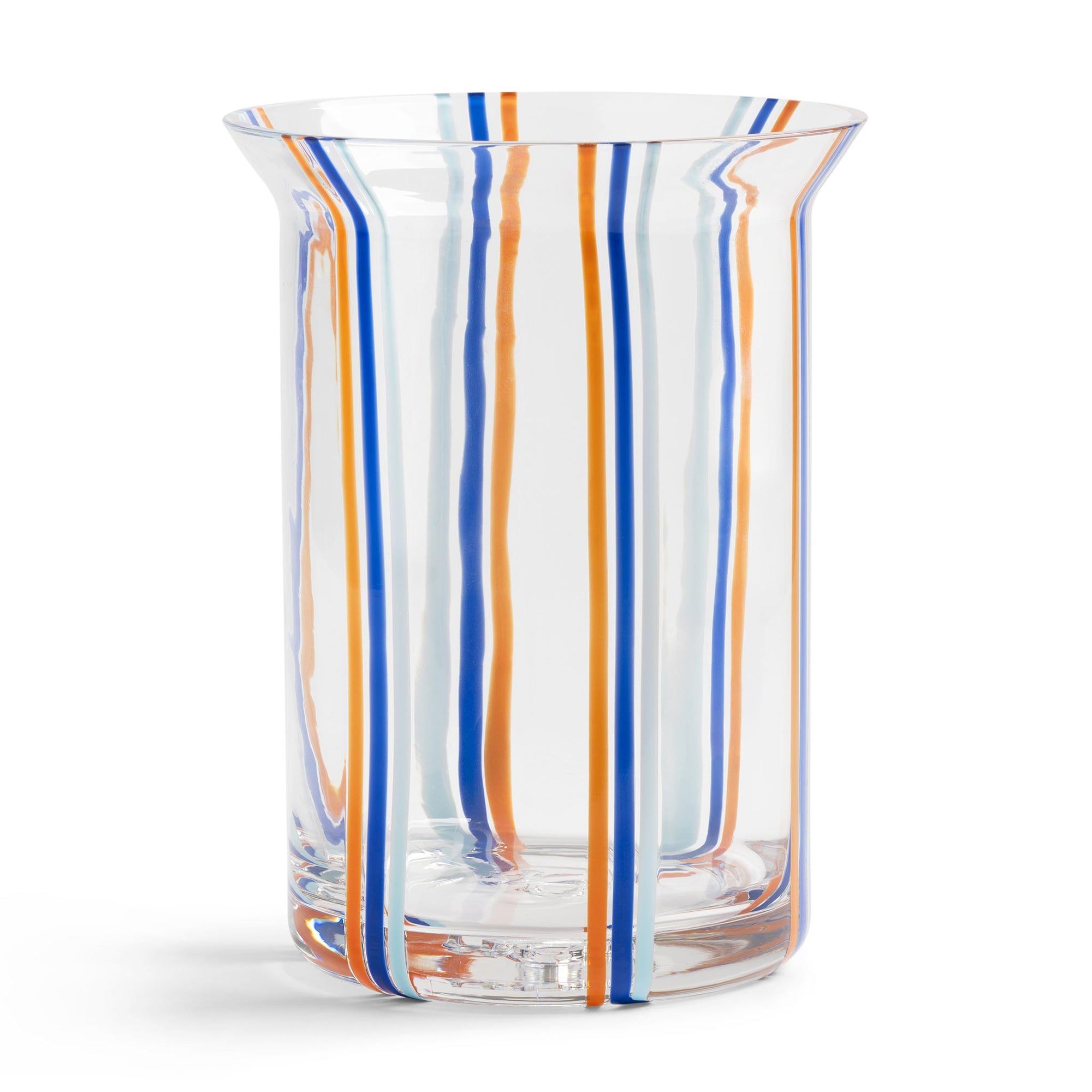 オランダ・アムステルダム発のインテリアブランド&Klevering（アンド・クレベリング）は、1992年の創業以来、「デザインを最優先に」という理念のもと、カラフルで個性的なホームアクセサリーを展開しています。アムステルダムらしいオリジナリティを大切にし、どんな空間にも調和しながらも印象的な存在感を放つデザインが魅力です。&Kleveringのアイテムは、自宅用としてはもちろん、贈り物にも最適です。コレクションはすべてチームで丁寧に作り上げられ、現代アートやヴィンテージスタイルからインスピレーションを受けたユニークでタイムレスなデザインを追求しています。また、「Buro Berger」というブランド名でも著名なアーティストとのコラボレーションを行い、革新性と伝統を両立しながら、常に新しい驚きを届けています。