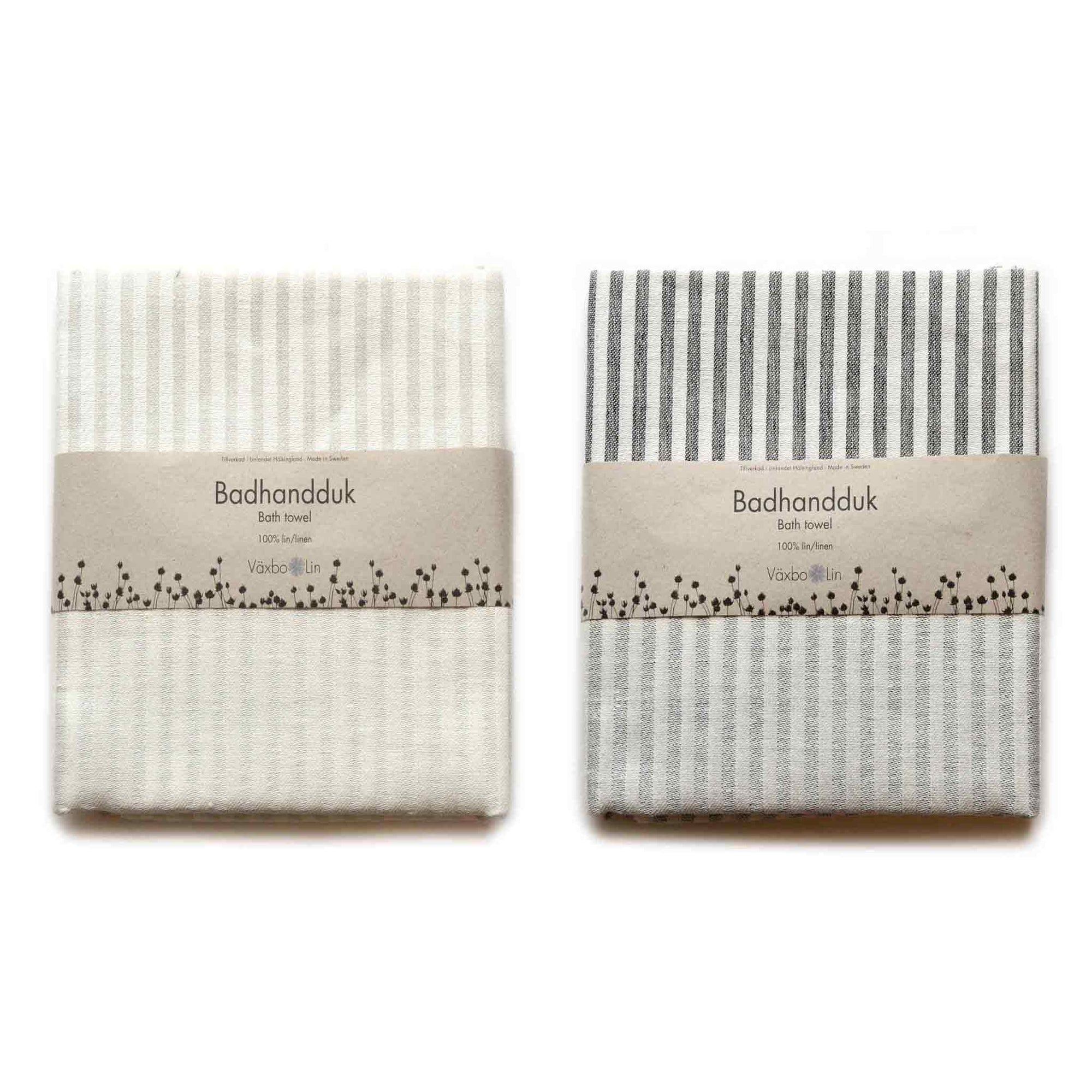 Vaxbo Lin（ヴェクスボ・リン）は、1990年にスウェーデン・ヘルシングランド地方で創業されました。この地では古くからリネンの生産が行われており、その伝統を受け継ぐ形で設立されました。2006年からはハンナとヤコブ・ブルースが工場を引き継ぎ、現在も全ての製品を地元で織り、縫製しています。多くの企業が海外に生産を移す中、スウェーデン国内でのものづくりにこだわり、職人の技術と地域の雇用を守ることを大切にしています。ヴェクスボ・リンでは、古くから受け継がれてきたクラフトマンシップと、現代的な美しさを兼ね備えたデザインを融合させ、日常使いできる高品質なリネン製品を作り出しています。リネンは自然素材でありながら耐久性に優れ、適切に扱えば何十年、時には世代を超えて使い続けられるものです。彼らは「より少なく、より良いものを持つ」という価値観を大切にしており、消費のスピードが増す現代において、本当に必要で長く愛用できるアイテムを提供することが使命だと考えています。