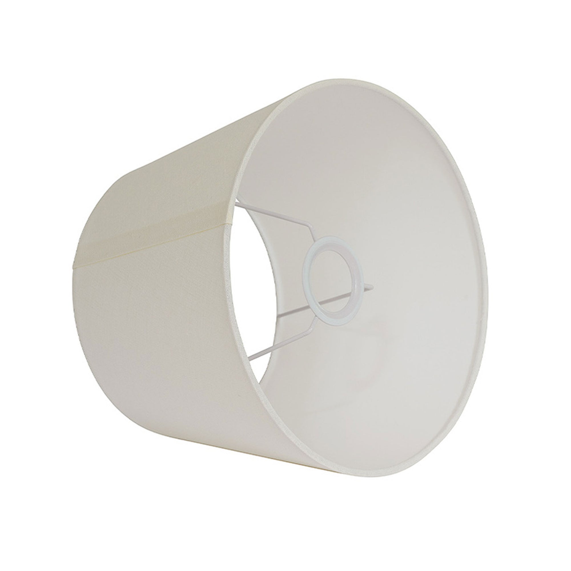 Watt & Veke（ワット・アンド・ヴェケ）は1998年に設立されたスウェーデンの照明ブランドです。「ただの明かり以上のものを届けたい」という明確なビジョンのもと、20年以上にわたり、光によって空間に特別な雰囲気を生み出すことを追求しています。製品はシンプルな北欧デザインに世界各地からのインスピレーションを融合させ、機能性と美しさの両立を目指しています。クラシックなスタイルからトレンドを取り入れた個性的なデザインまで、ユーザーの個性を映し出す照明を展開。Watt & Vekeの照明は、あなたの暮らしを明るく彩り、日常に魔法のような輝きをもたらします。