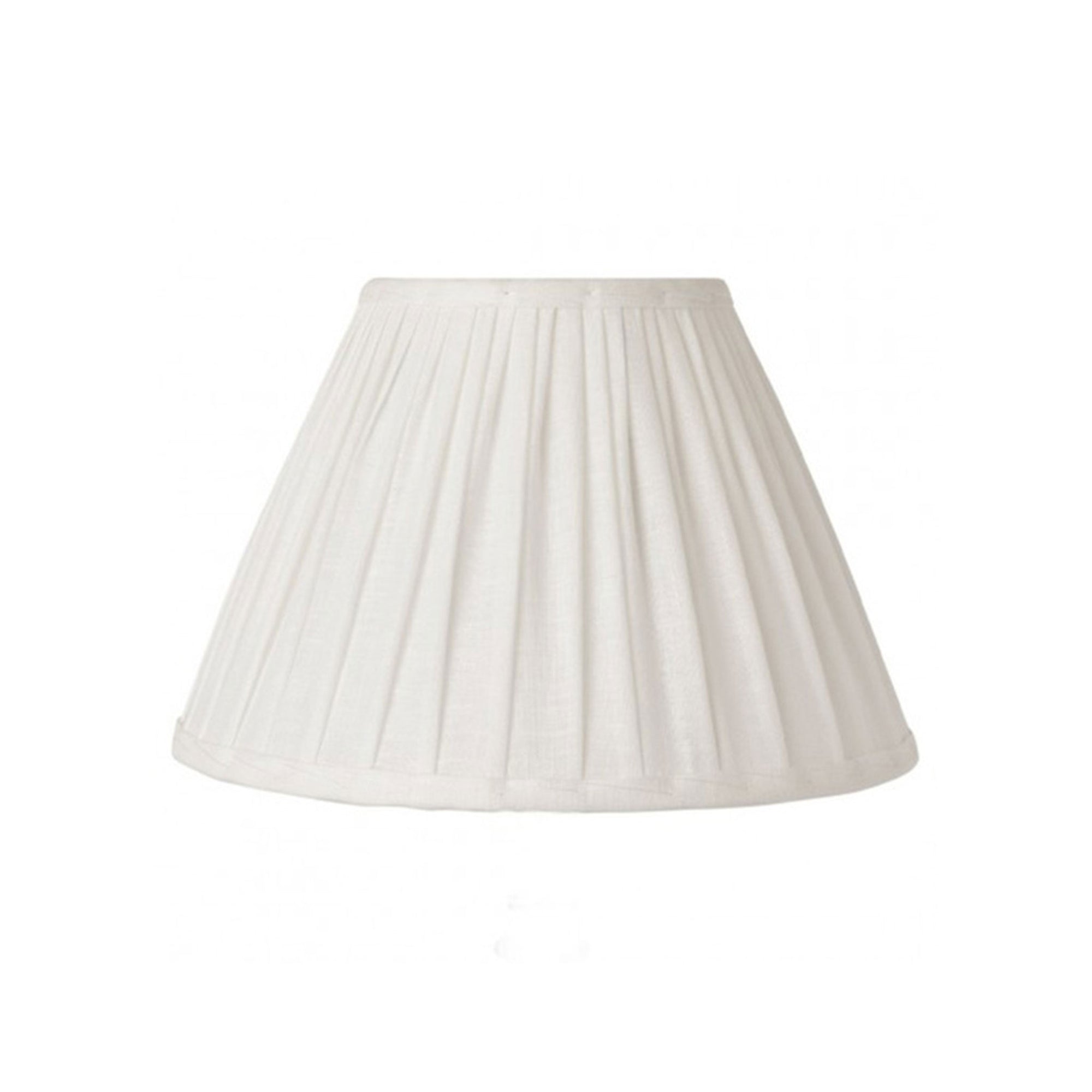 Watt & Veke（ワット・アンド・ヴェケ）は1998年に設立されたスウェーデンの照明ブランドです。「ただの明かり以上のものを届けたい」という明確なビジョンのもと、20年以上にわたり、光によって空間に特別な雰囲気を生み出すことを追求しています。製品はシンプルな北欧デザインに世界各地からのインスピレーションを融合させ、機能性と美しさの両立を目指しています。クラシックなスタイルからトレンドを取り入れた個性的なデザインまで、ユーザーの個性を映し出す照明を展開。Watt & Vekeの照明は、あなたの暮らしを明るく彩り、日常に魔法のような輝きをもたらします。