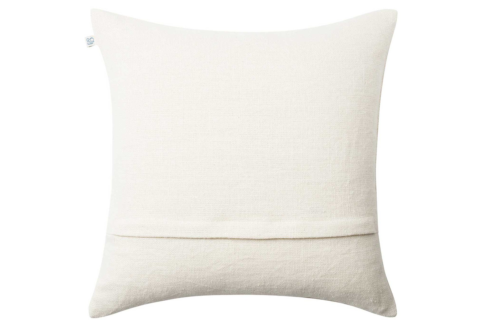 Chhatwal & Jonssonは、Stig JonssonとGeetali Chhatwal Jonssonによって創設されたスウェーデンのブランドです。主にクッションやラグなどのテキスタイル商品を製造しています。スカンジナビアンデザインとインドの手工芸品を組み合わせるというアイデアから始まったブランドは現在25か国の店舗で展開する有名なブランドに成長しました。