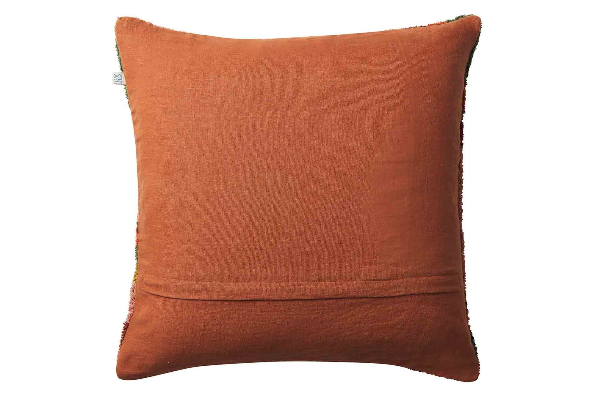 Chhatwal & Jonssonは、Stig JonssonとGeetali Chhatwal Jonssonによって創設されたスウェーデンのブランドです。主にクッションやラグなどのテキスタイル商品を製造しています。スカンジナビアンデザインとインドの手工芸品を組み合わせるというアイデアから始まったブランドは現在25か国の店舗で展開する有名なブランドに成長しました。