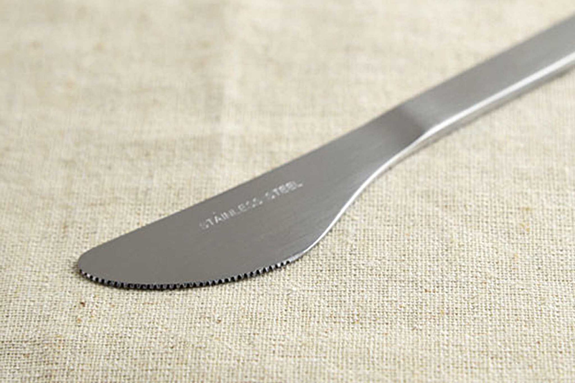 機内食をイメージしたシンプルでかわいい形のカトラリーシリーズです。