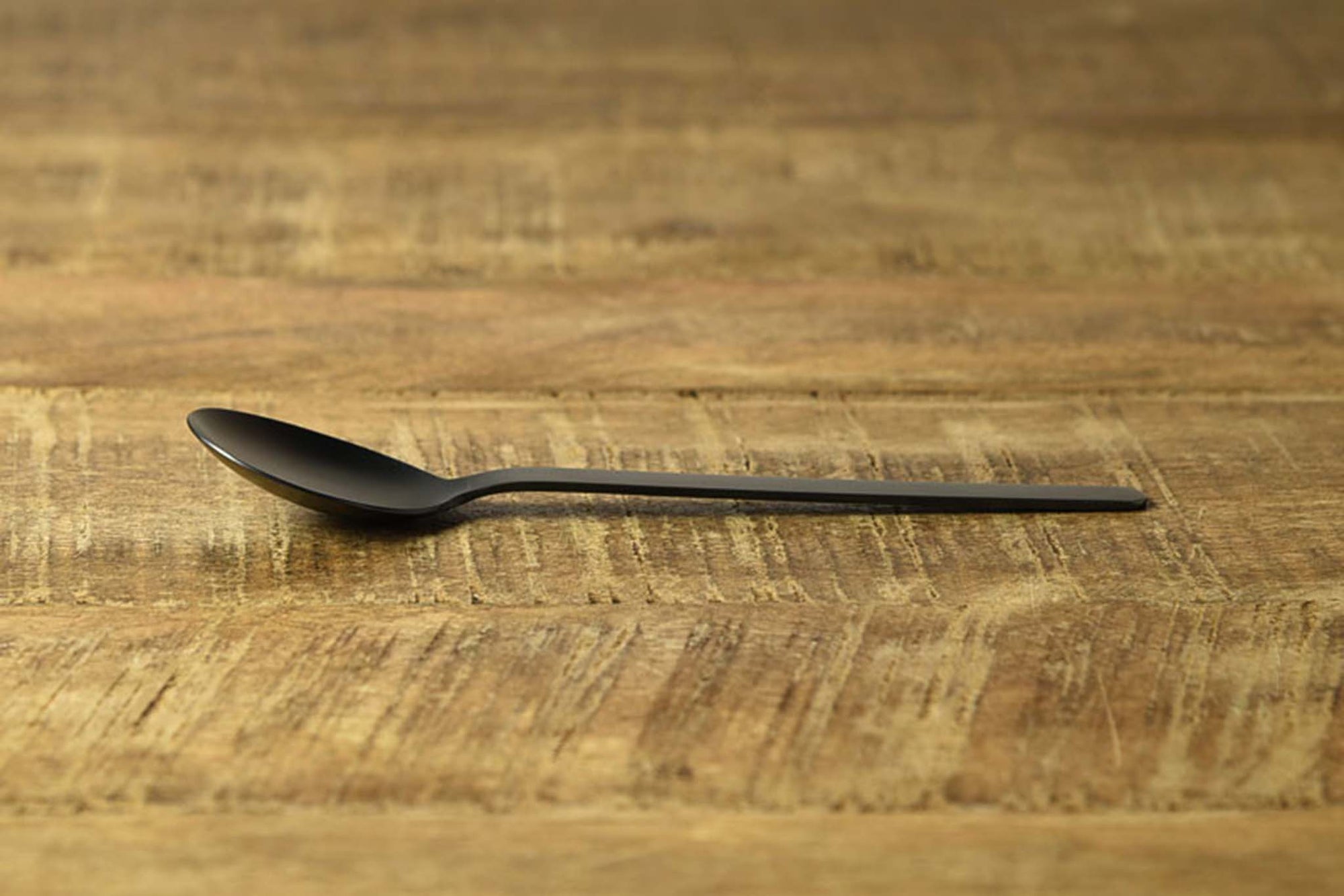 機内食をイメージしたシンプルでかわいい形のカトラリーシリーズです。