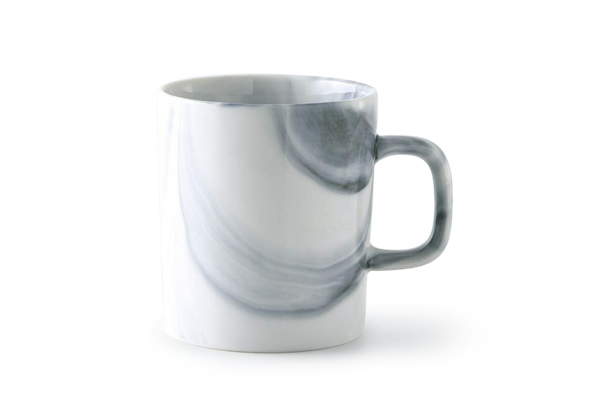 穏やかで、リラックスした雰囲気を漂わせる『Luca (ルカ)』シリーズ。ストンと飾らないシンプルな形状で、ゆったりと空間美をお愉しみいただけます。時間にも空間にもゆとりを持って、贅沢な大人なひとときを。大理石のような真っ白で艷やかな釉薬に、ゆらゆらと揺れ交じるマーブル柄が美しい。