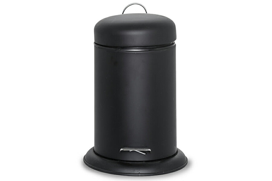 Bloomingvilleは、2000年にデンマークで設立されました。たった2名でスタートした会社は今ではヨーロッパ内40名を超える従業員と、40を超える代理店にまで成長しました。Bloomingvilleの空想的なデザインの製品は全て会社の専属デザイナーによって開発されています。フランスのブロカントに影響を受け、ノスタルジックなスカンジナビアデザインと最新のデザインを融合させたユニークなデザインに仕上がっています。