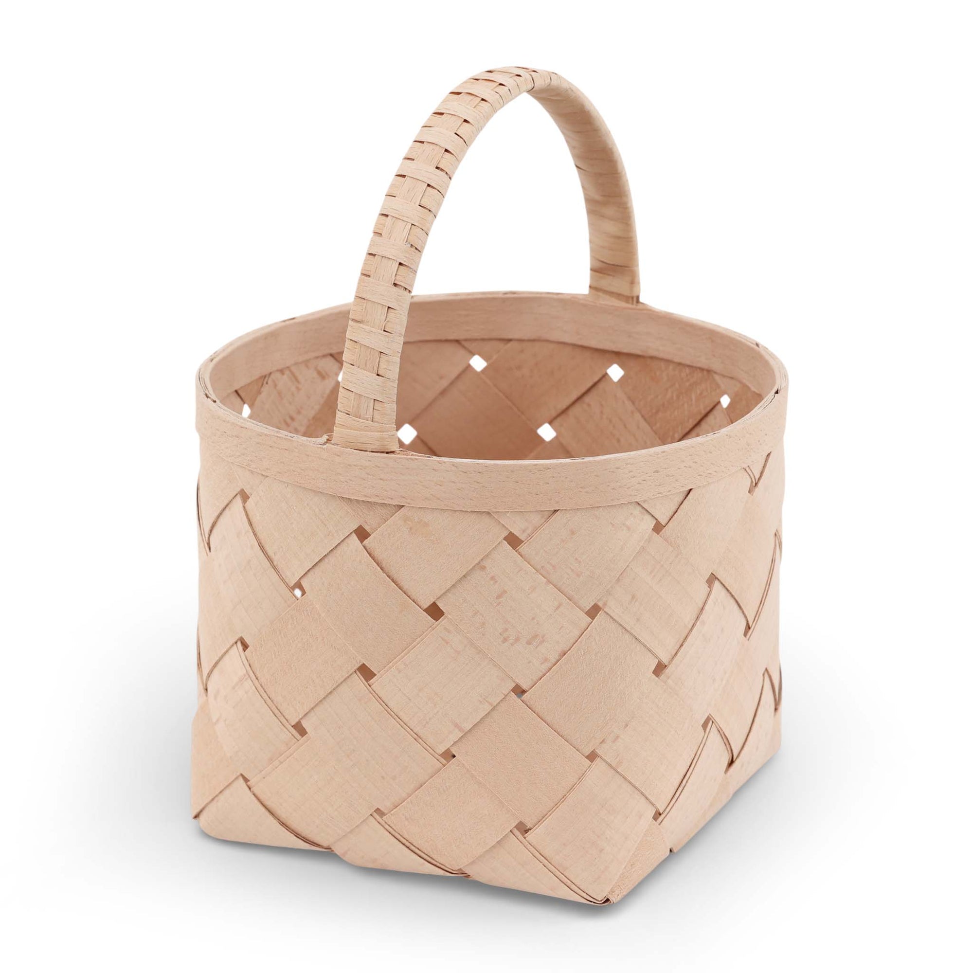 Skandinavisk Hemslojd（スカンジナビスク・ヘムスロイド）は、スウェーデンに古くから受け継がれてきた伝統工芸「ヘムスロイド」の思想を礎に、実直なものづくりを続けるクラフトブランドです。ヘムスロイドとは、地域の自然素材を用い、暮らしの中で実際に使われる道具を職人の手で丁寧に仕立てる北欧独自の文化を指します。同ブランドはこの精神を現代に伝え、量産では得られない温もりと実用性を備えた製品を生み出しています。ジュニパーやバーチといった北欧の厳しい自然環境で育った木材を用い、素材の特性を活かしたキッチンツールや木工小物は、耐久性と心地よい手触りを兼ね備えています。スカンジナビスク・ヘムスロイドの製品は、日常使いの中でこそ価値を発揮し、使い込むほどに深まる風合いとともに、長く暮らしに寄り添うスウェーデン伝統工芸ブランドです。