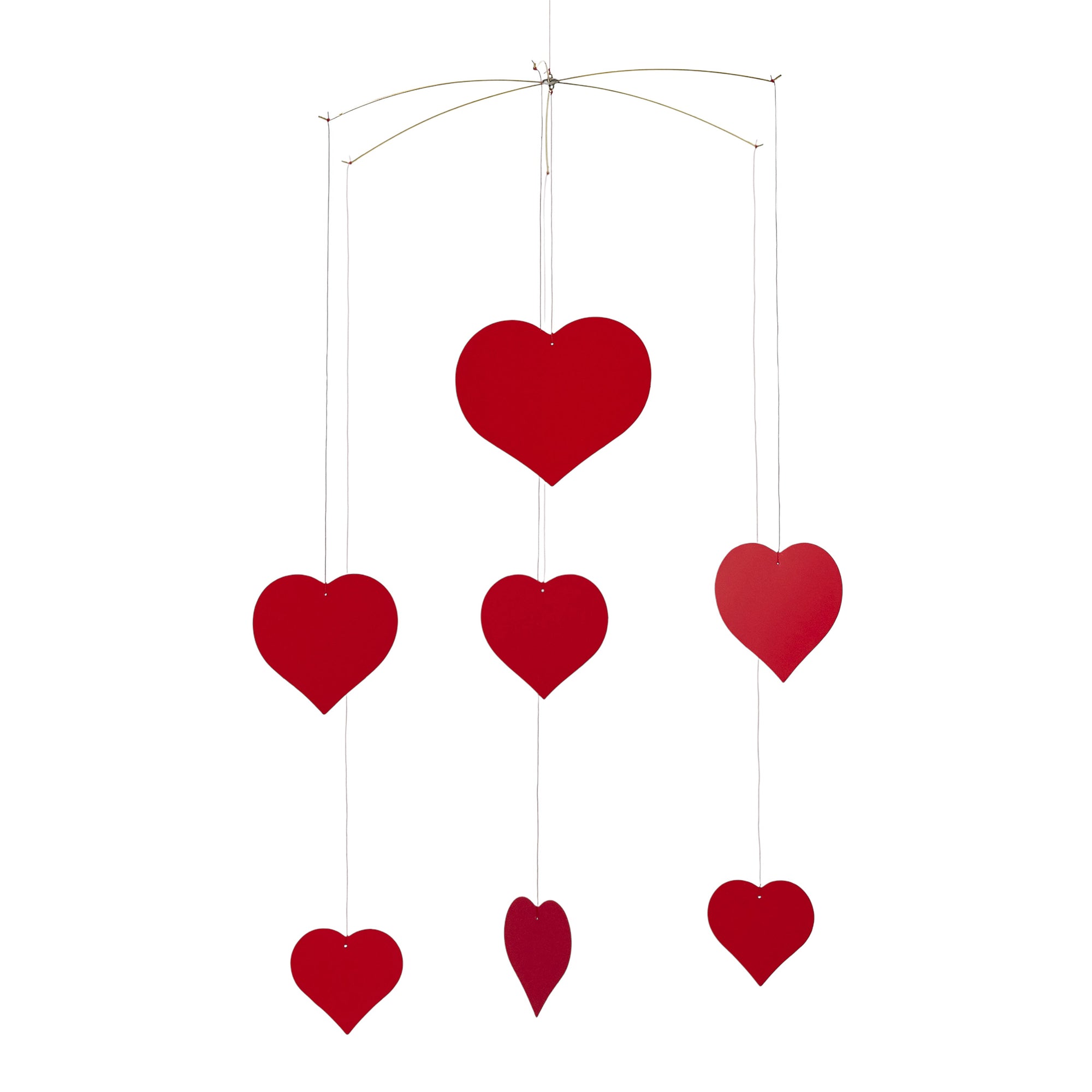 Flensted Mobiles（フレンステッド・モビール）は、1953年創業のデンマーク発・モビール専門ブランド。北欧デザインの文脈に立脚し、造形・質量配分・回転慣性を最適化して、わずかな気流でも自律的に表情を変える構成美を追求します。各パーツは重心とトルクの釣り合いを精密に設計し、静止と運動のあいだを往還する“動く彫刻”として空間に時間軸を付与。代表作「Lucky Storks」から幾何学、鳥類、気球まで多彩で、紙・ステンレス・木材の軽量構造は施工負荷が小さく、住宅・商業・ホスピタリティ・キッズ空間に適合します。現在もデンマーク国内で手作業組立・品質管理を徹底し、視覚ノイズを抑えた運動リズムが集中・鎮静・遊び心をもたらします。北欧インテリアの天井飾りや吊り下げモビールとして、リビング・子供部屋・出産祝いギフトに最適なデンマーク製の正規品です。