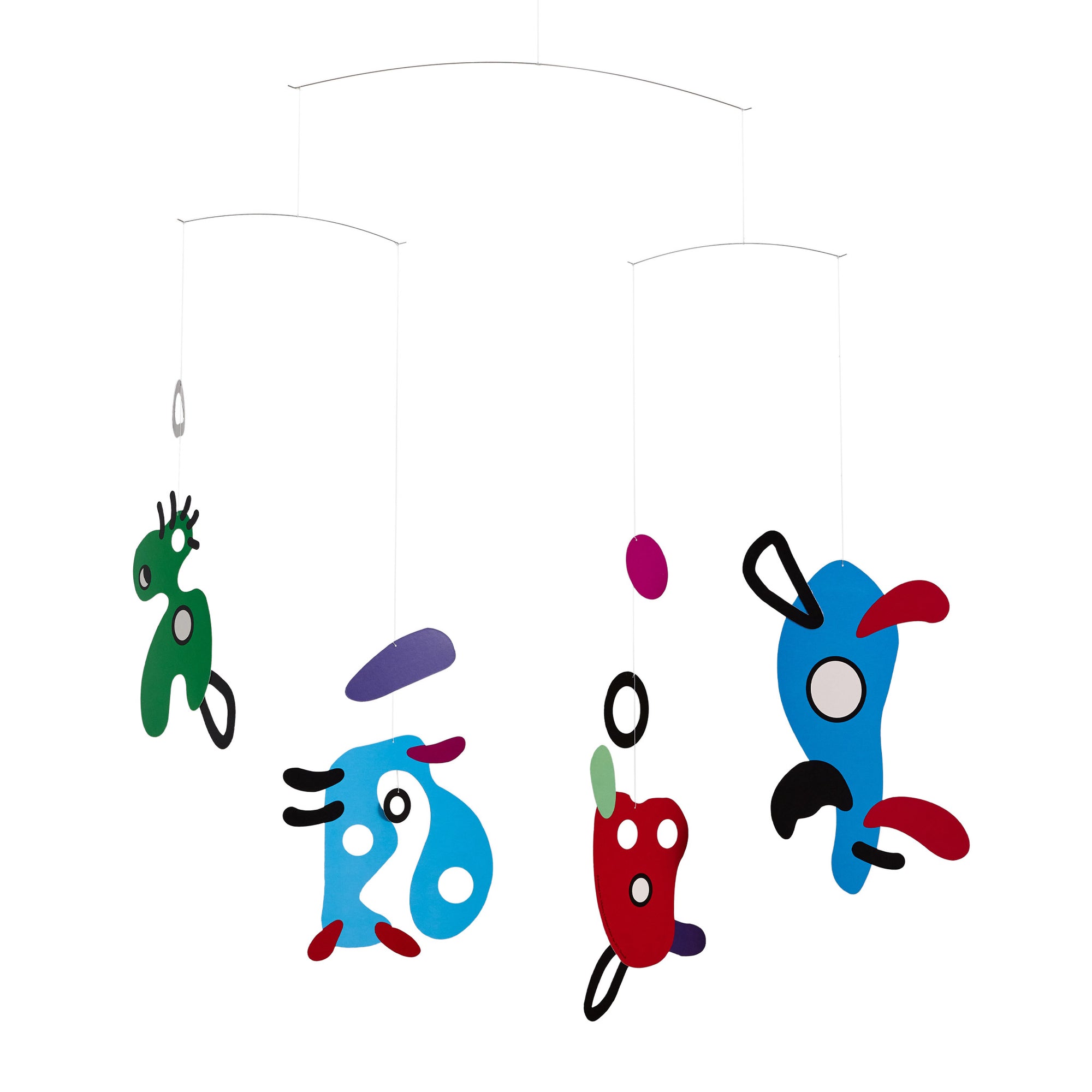 Flensted Mobiles（フレンステッド・モビール）は、1953年創業のデンマーク発・モビール専門ブランド。北欧デザインの文脈に立脚し、造形・質量配分・回転慣性を最適化して、わずかな気流でも自律的に表情を変える構成美を追求します。各パーツは重心とトルクの釣り合いを精密に設計し、静止と運動のあいだを往還する“動く彫刻”として空間に時間軸を付与。代表作「Lucky Storks」から幾何学、鳥類、気球まで多彩で、紙・ステンレス・木材の軽量構造は施工負荷が小さく、住宅・商業・ホスピタリティ・キッズ空間に適合します。現在もデンマーク国内で手作業組立・品質管理を徹底し、視覚ノイズを抑えた運動リズムが集中・鎮静・遊び心をもたらします。北欧インテリアの天井飾りや吊り下げモビールとして、リビング・子供部屋・出産祝いギフトに最適なデンマーク製の正規品です。