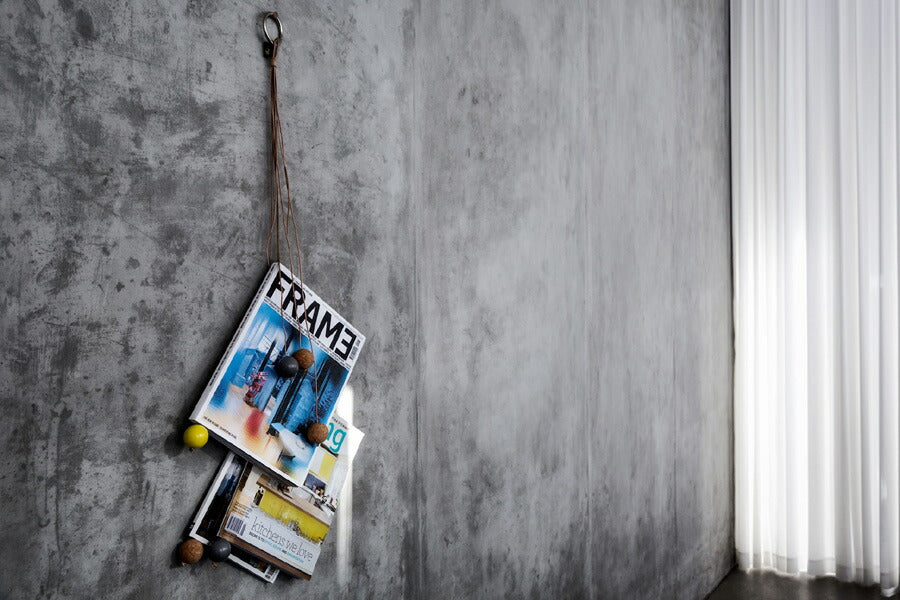 byWirthは、住宅デザインやライフスタイル、ファッションなどの分野で設計や製品開発をしているデザイン会社です。彼らは自身で商品を開発するにあたって常に自然素材の表現方法に挑戦し、機能的で創造的な製品を開発することに情熱を持っています。